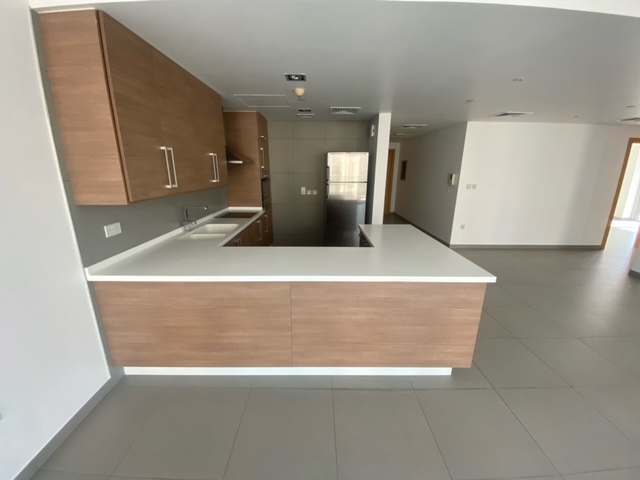 Stylish, sunlit room in 2-bedroom apartment, Ariyana Tower, Dubai Marina with city views