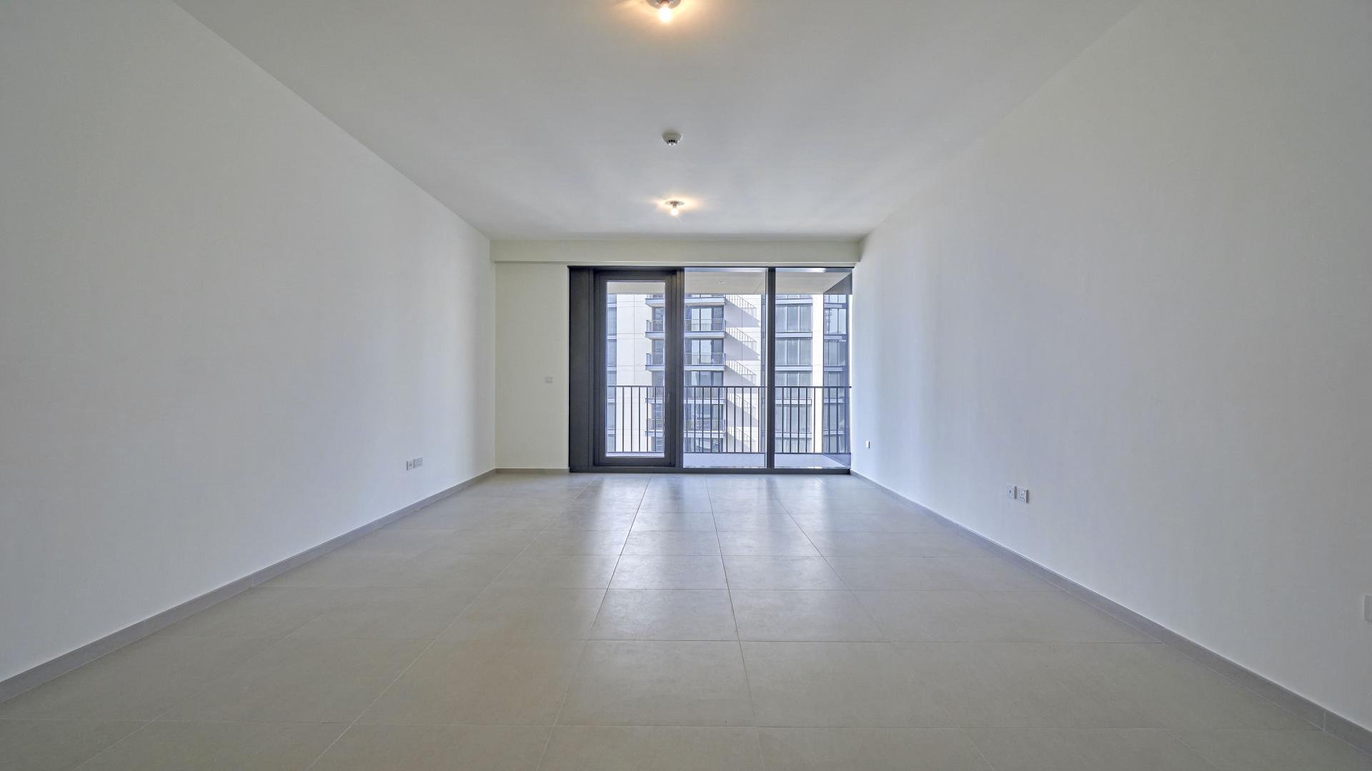 Spacious living area in two-bedroom apartment, BLVD Heights, Downtown Dubai, for rent