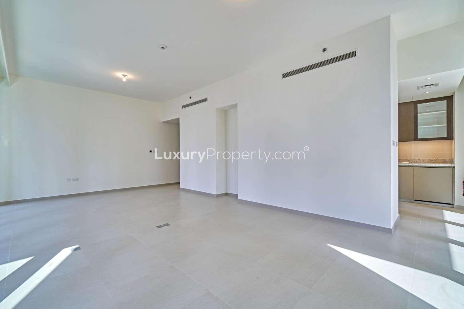 Spacious living area in 2-bedroom apartment, BLVD Heights, Downtown Dubai, available for rent