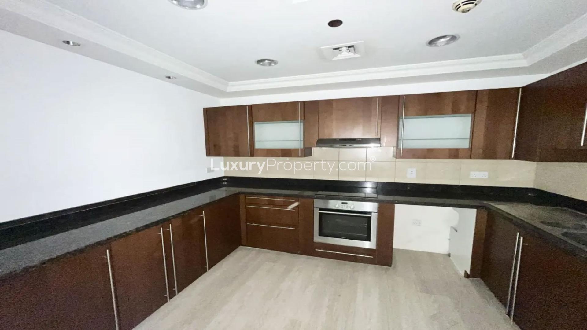 Bright, spacious living room in Palm Jumeirah 2-bedroom apartment, Golden Mile, for rent