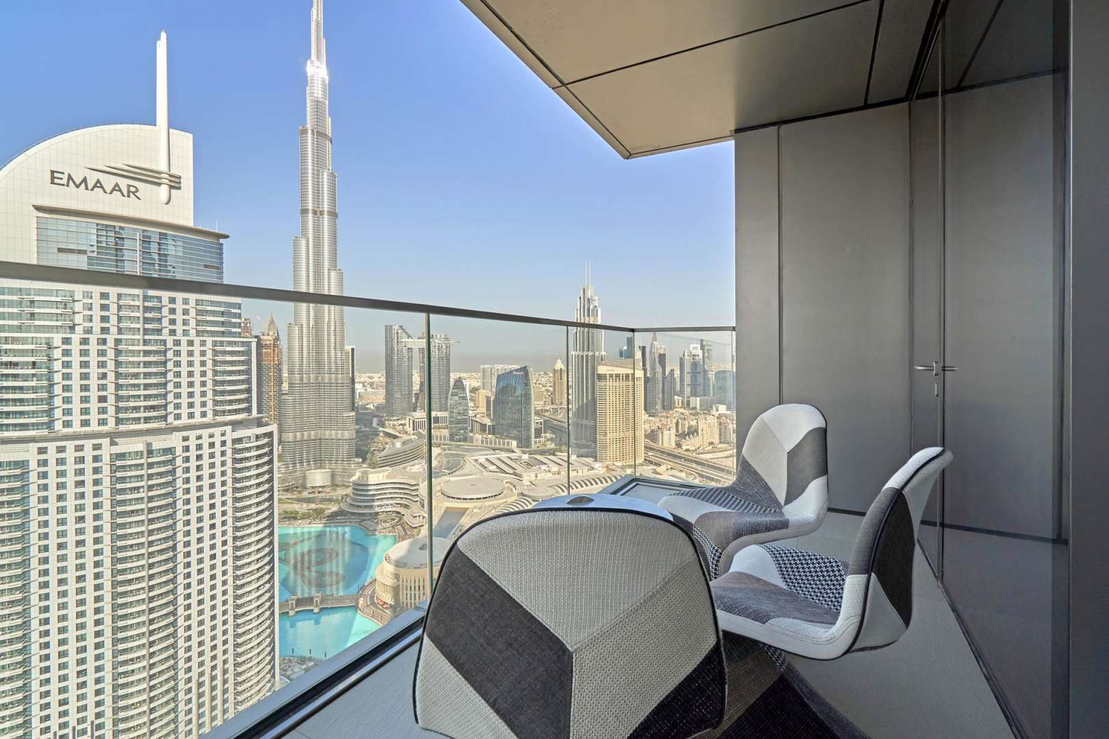 Luxurious living room in 2-bedroom apartment at Boulevard Point, Downtown Dubai with city views