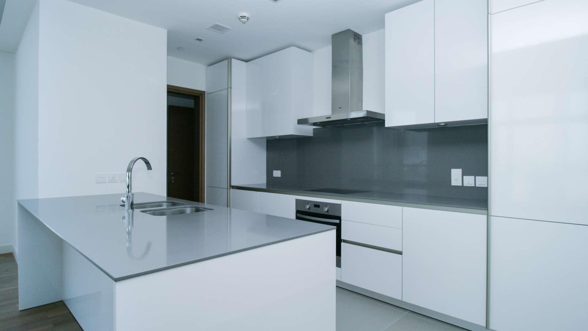 Spacious living area in two-bedroom apartment for rent, City Walk, Building 20