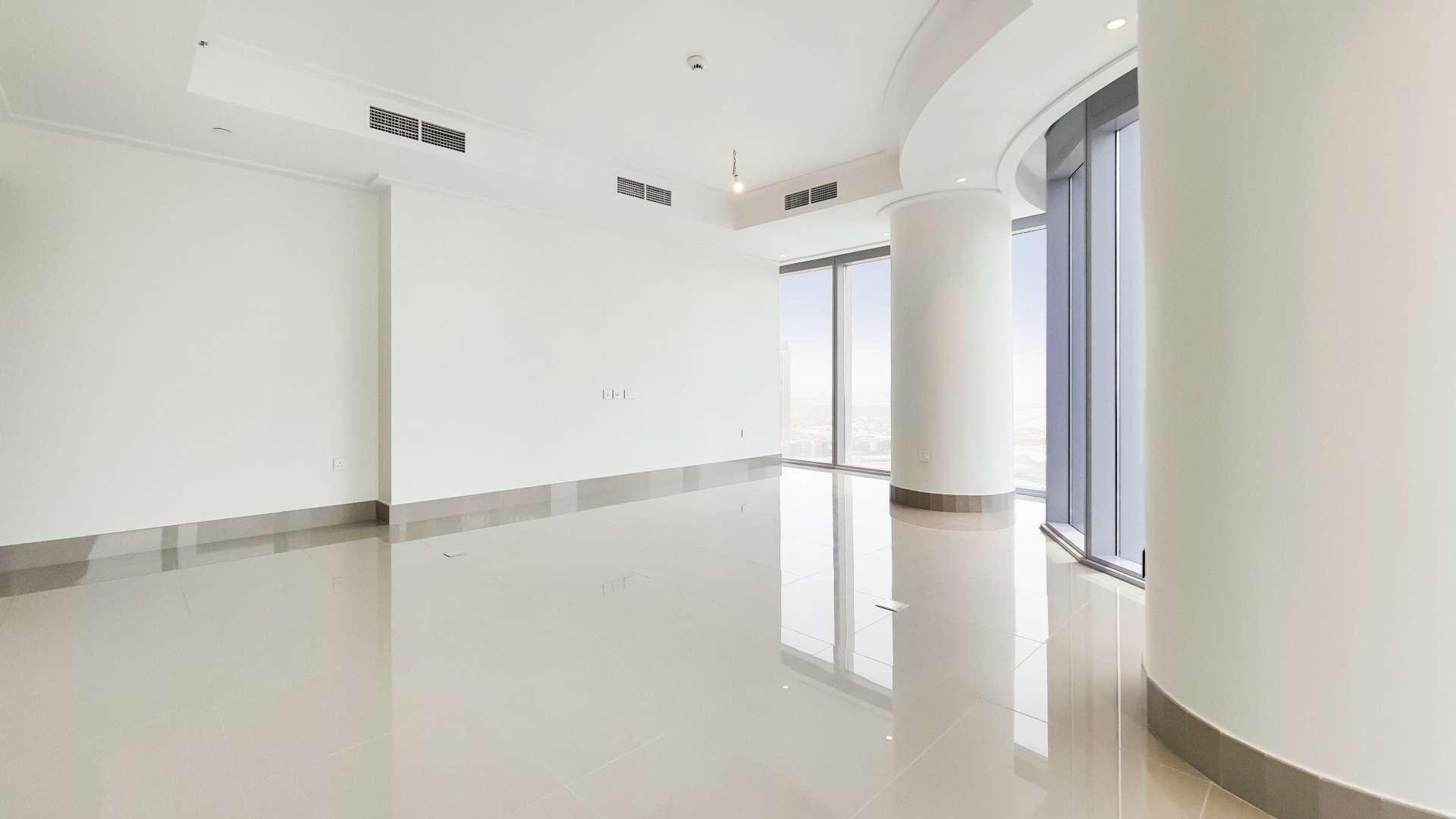 Bright Downtown Dubai apartment with city view from large windows, Burj Khalifa nearby