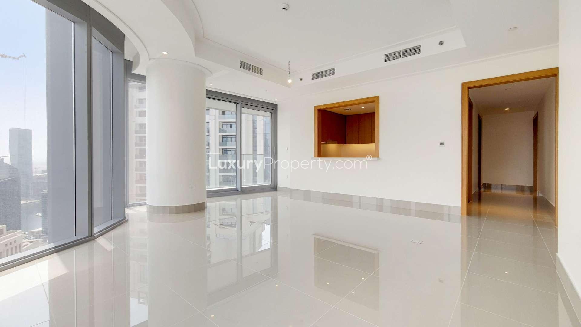 High-floor apartment with spacious layout, large windows, Burj Khalifa and fountain views, Downtown Dubai