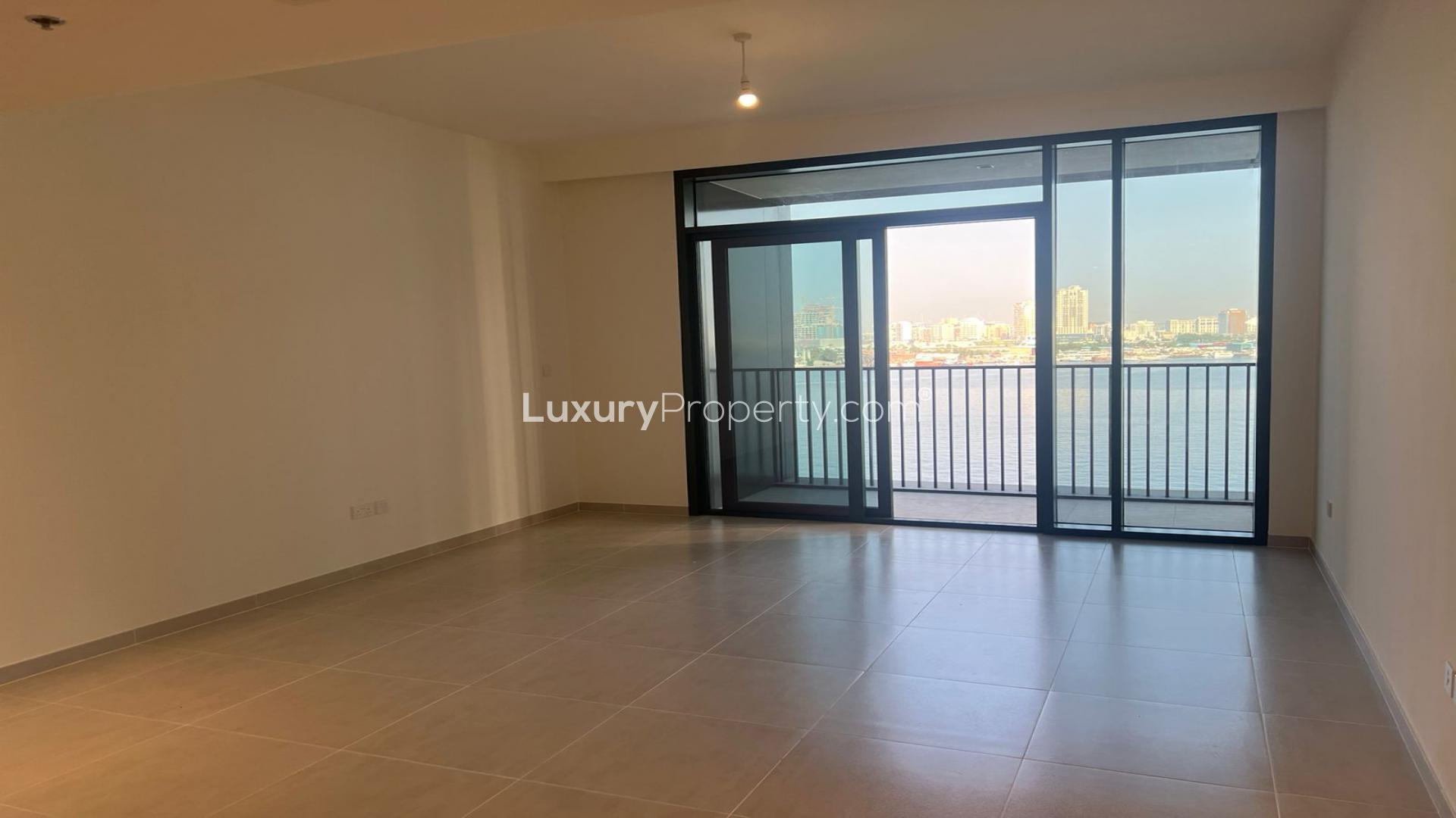 Spacious modern kitchen in 2-bedroom apartment, Creek Edge, Dubai Creek Harbour for rent