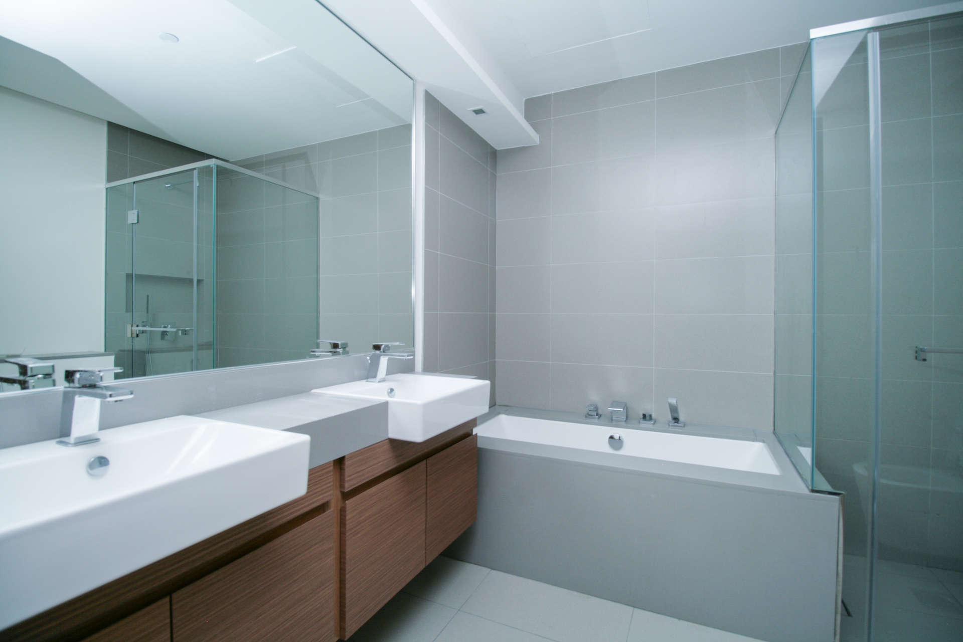 Spacious living area in 2 bed apartment, City Walk, Dubai, Building 25 for rent