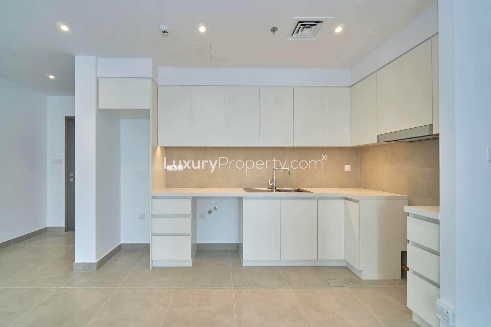 Spacious living area in Creek Horizon 2-bedroom apartment, Dubai Creek Harbour, for rent