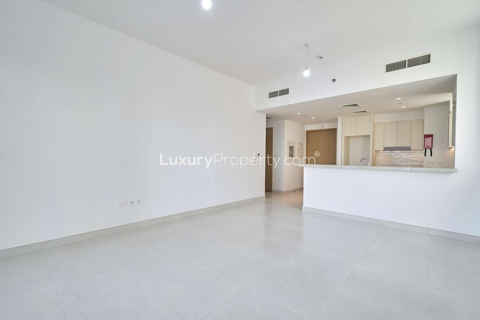 Modern kitchen in two-bedroom apartment, Creekside 18, Dubai Creek Harbour, ready for rent