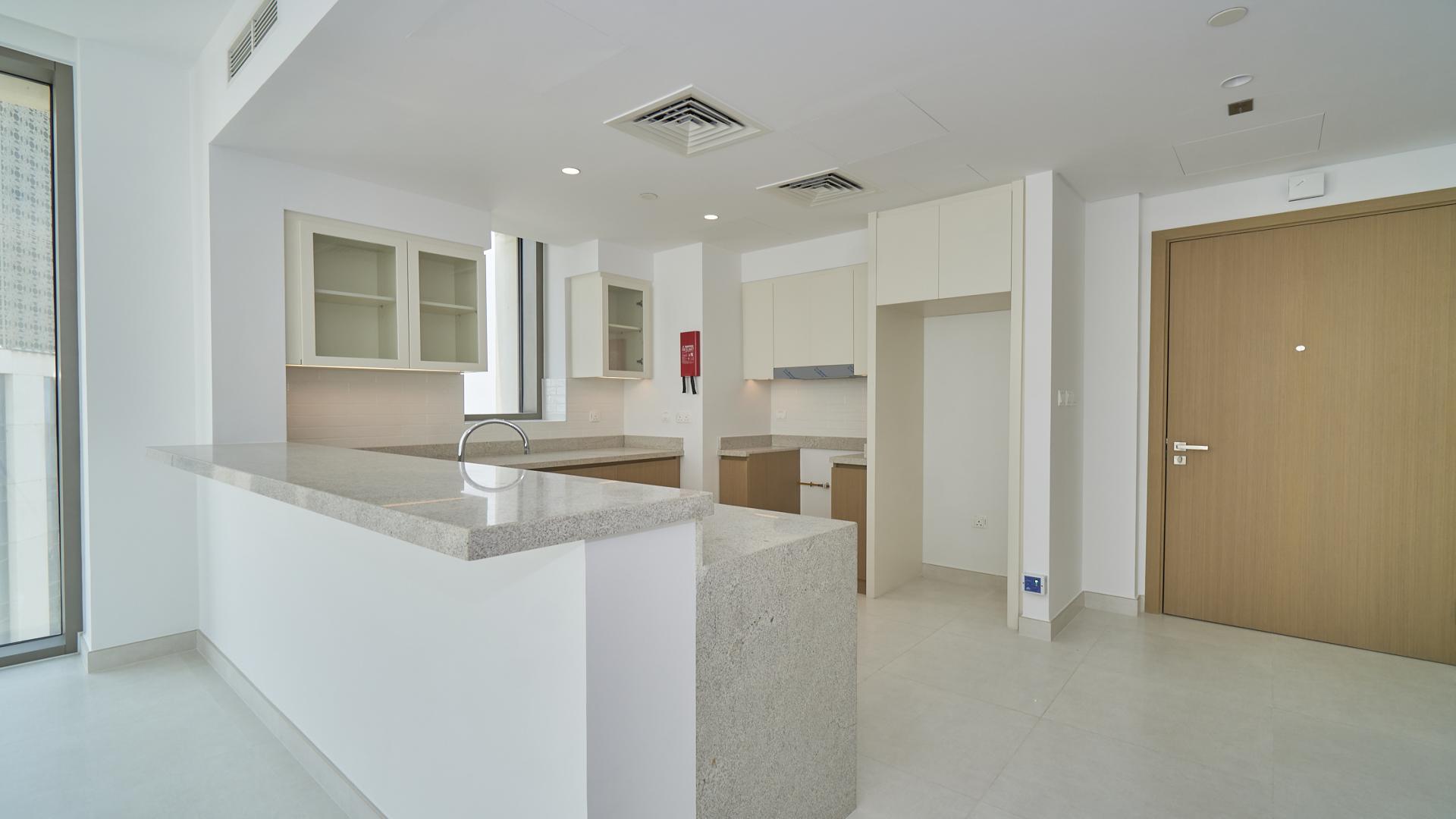 Mid-floor apartment with open-plan kitchen and semi-lagoon view in Creekside 18, 2-bedroom rental