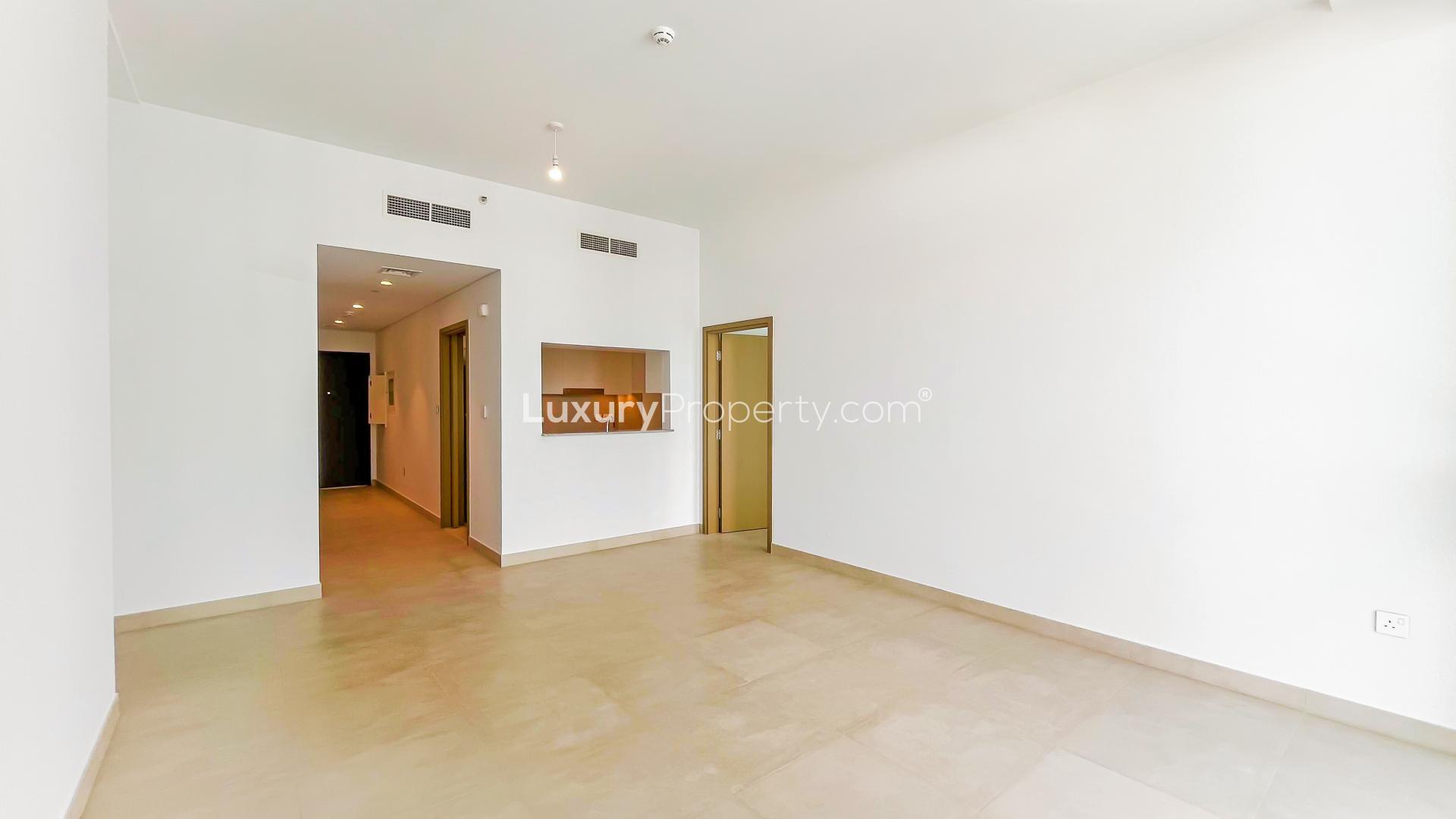 High-floor apartment with modern finish and large windows, Downtown Views, Dubai