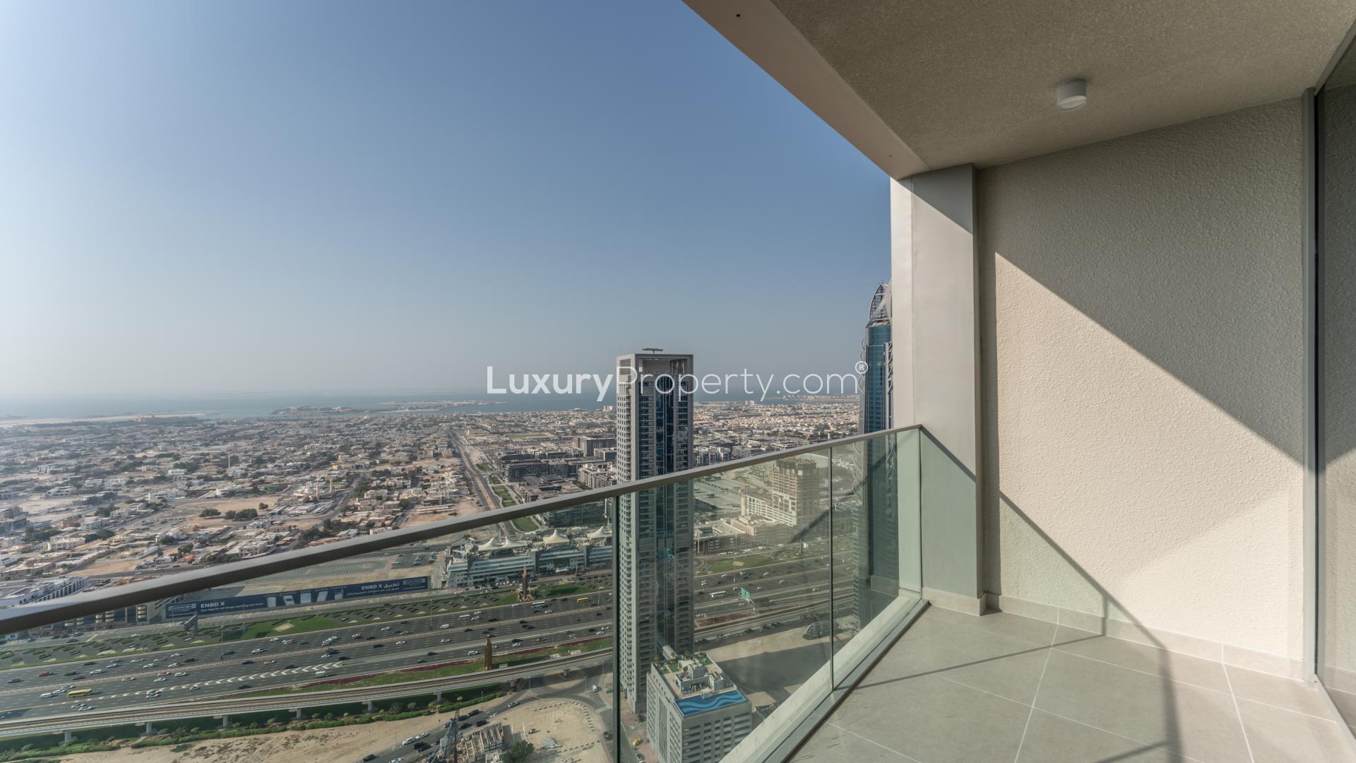 Modern kitchen and dining area in furnished 2-bedroom apartment, Downtown Dubai, Forte