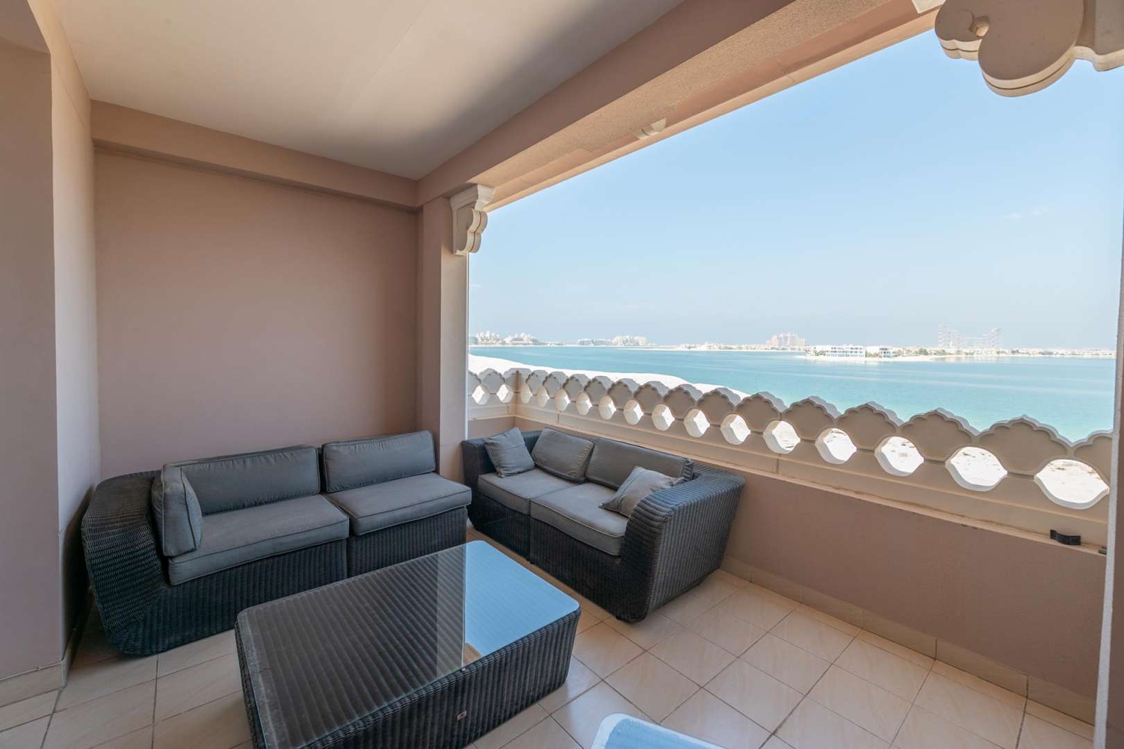 Luxurious terrace seating with sea view at Grandeur Residences, Palm Jumeirah apartment