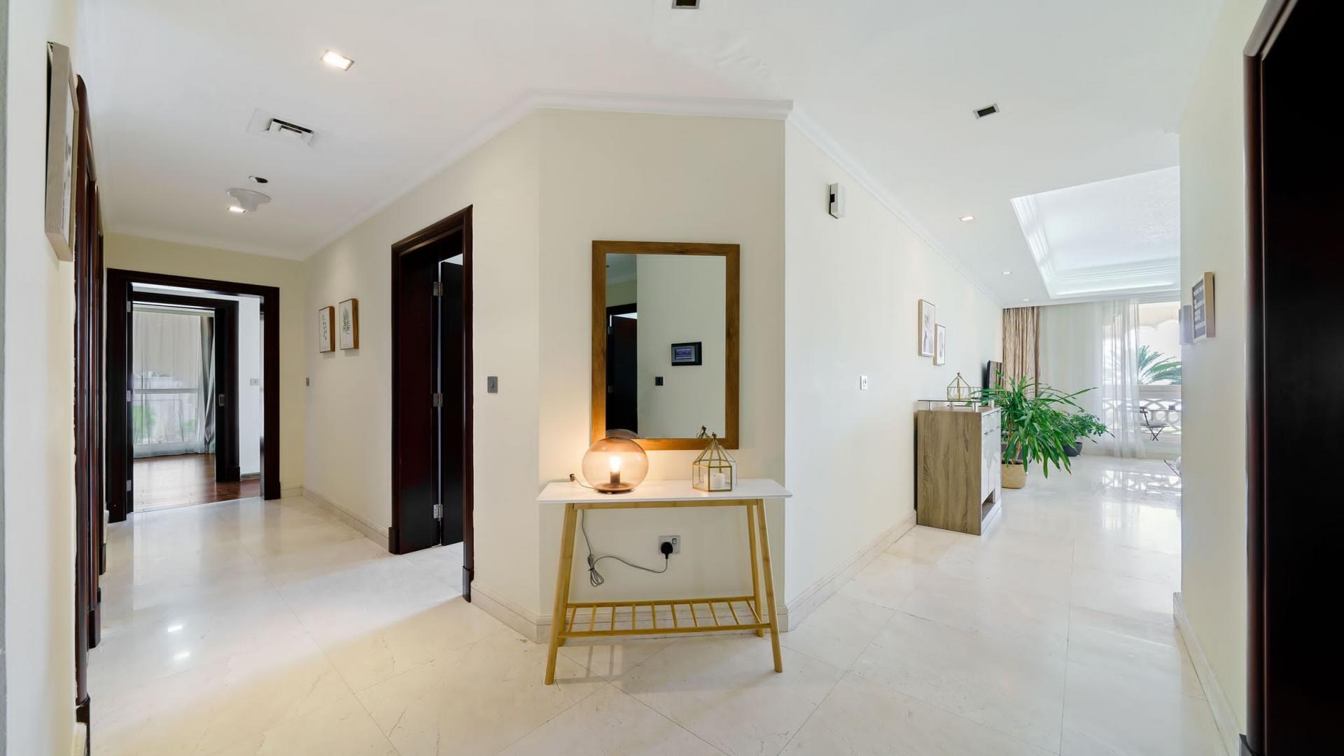 Luxurious living room with sea views in Grandeur Residences, Palm Jumeirah apartment