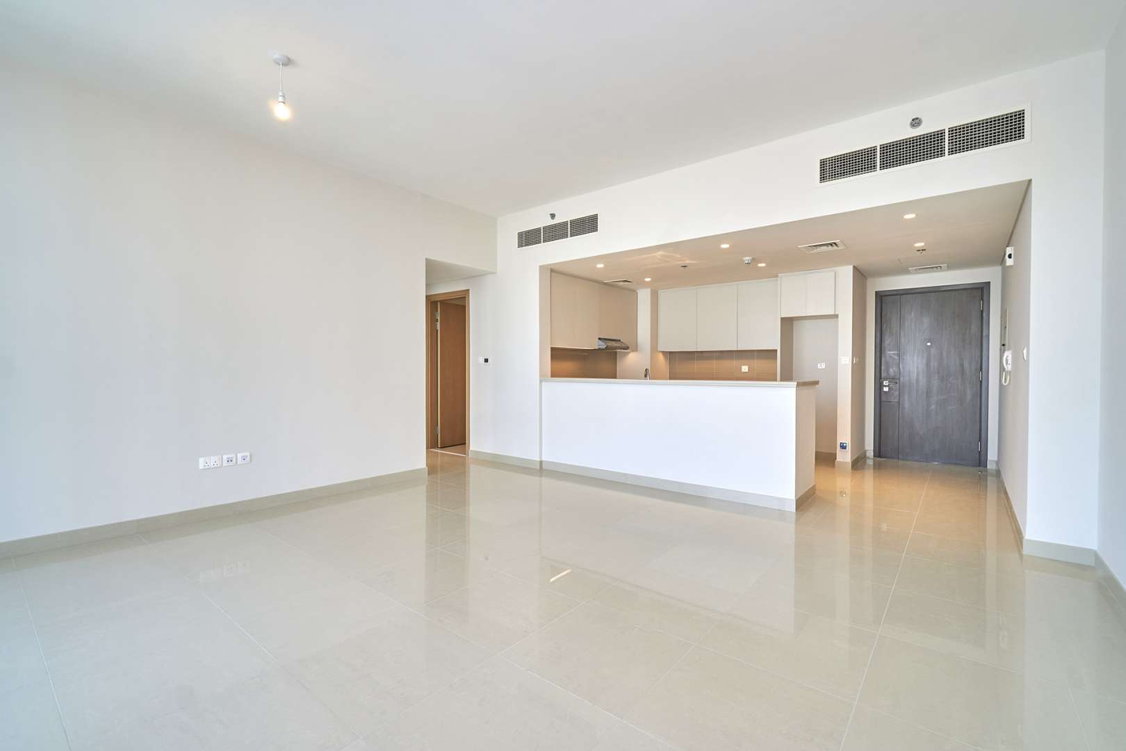 Rooftop pool view at Harbour Views 1, Dubai Creek Harbour apartment for rent