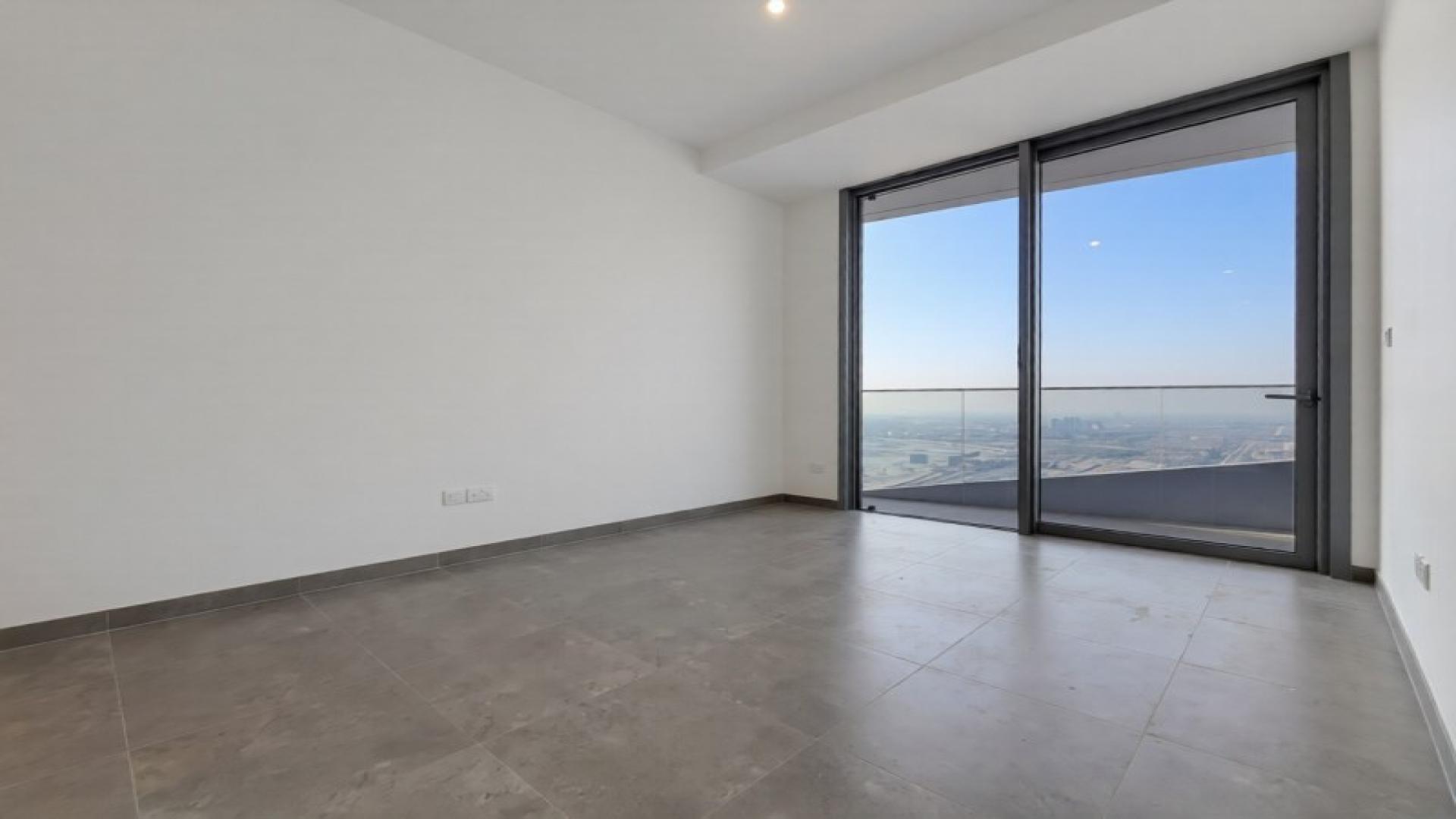 Bright Dubai Marina apartment with floor-to-ceiling windows and stunning skyline views in Stella Maris