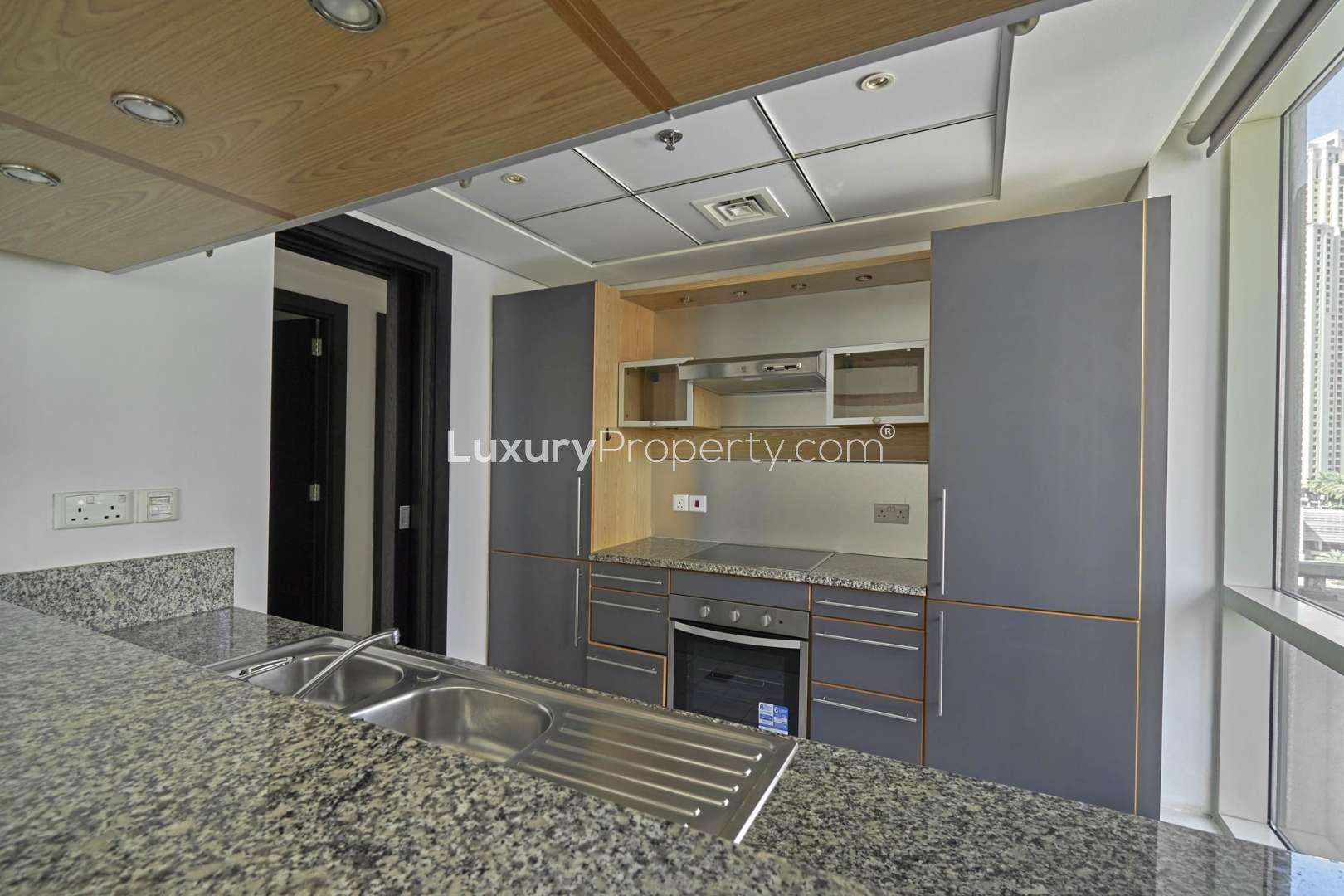 Spacious living room in two-bedroom apartment for rent, Al Majara 1 Tower, Dubai Marina