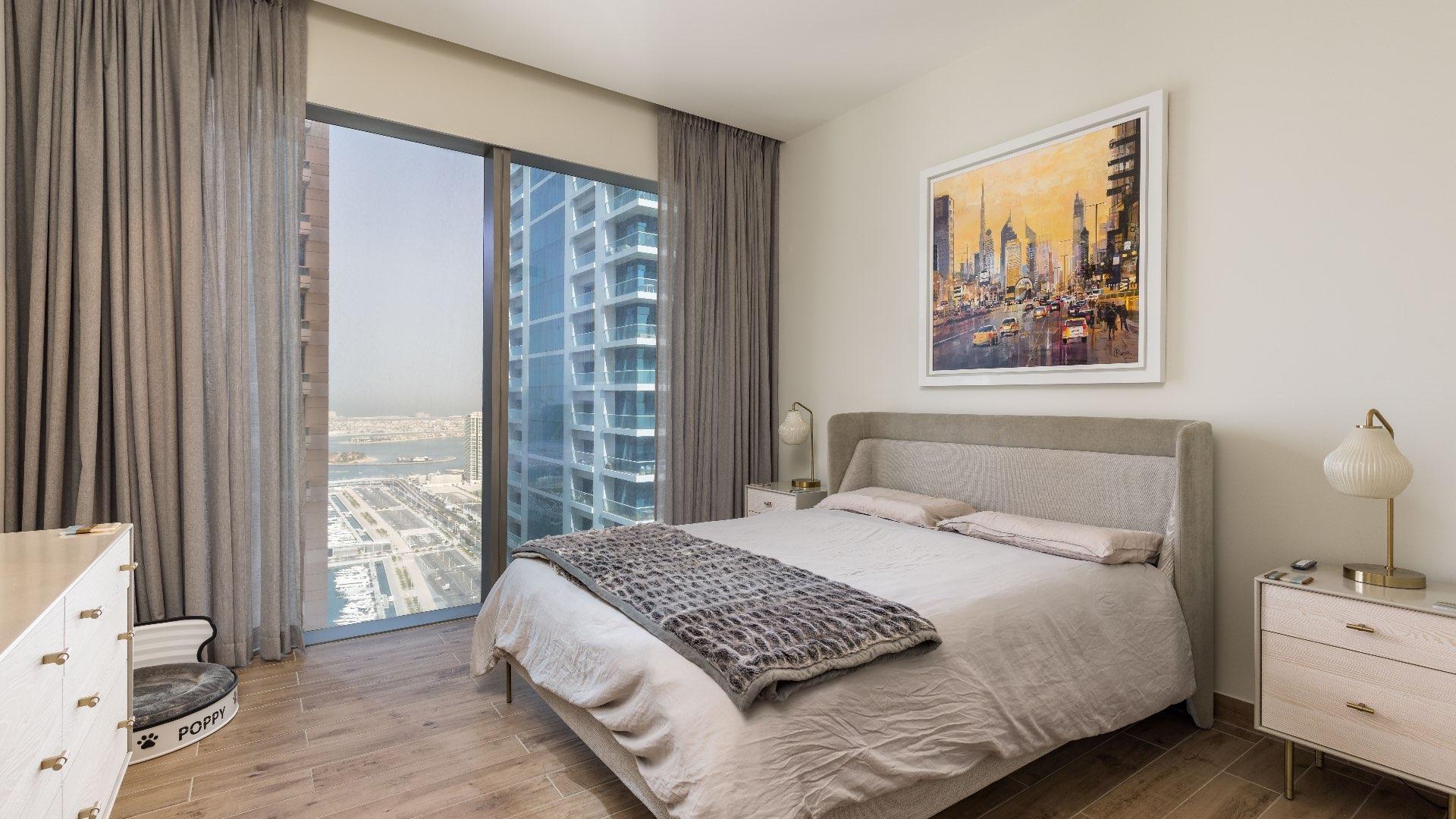 "Modern home office space with stunning Dubai Marina views, Marina Gate apartment for rent.",Luxury bedroom with marina views in fully upgraded Dubai Marina apartment for rent