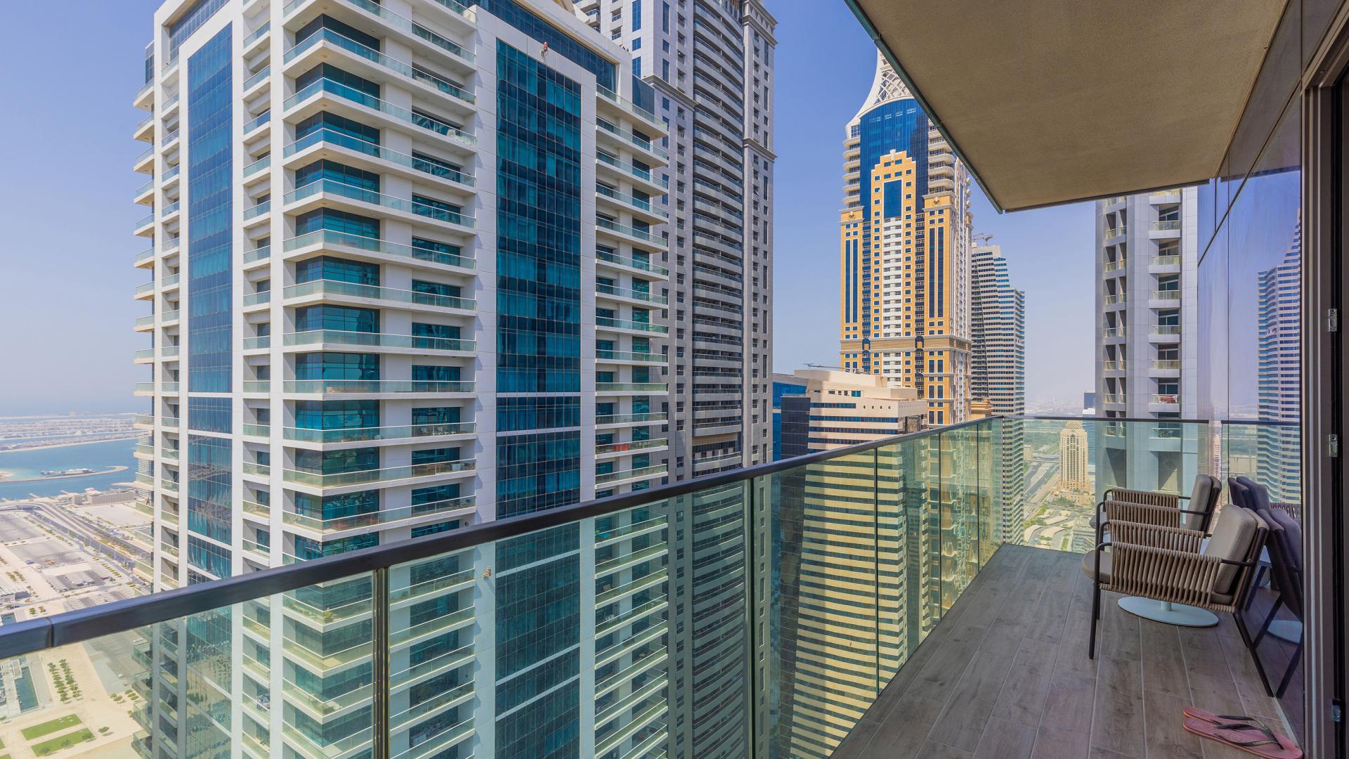Luxurious high-floor apartment living room with modern furnishings in Dubai Marina, Marina Gate