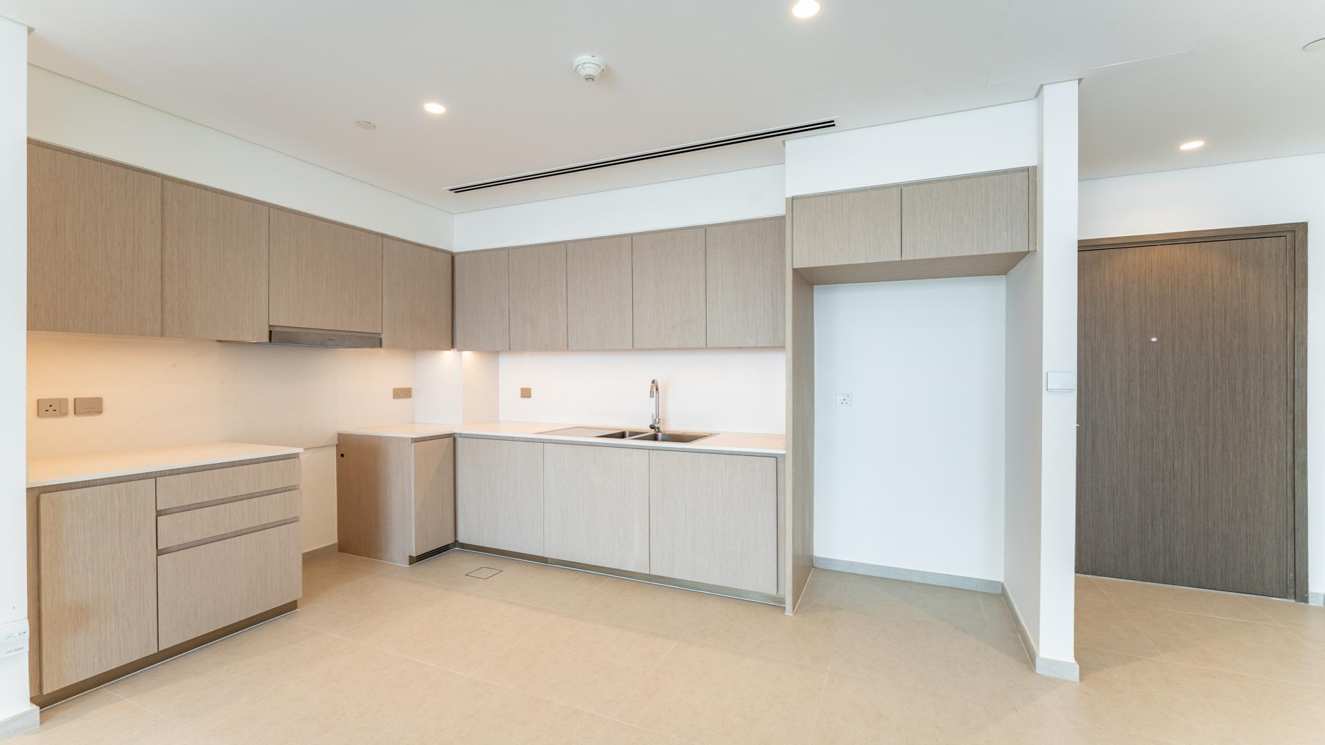 Brand-new open-plan kitchen in 2-bedroom apartment, Opera District, Downtown Dubai rental