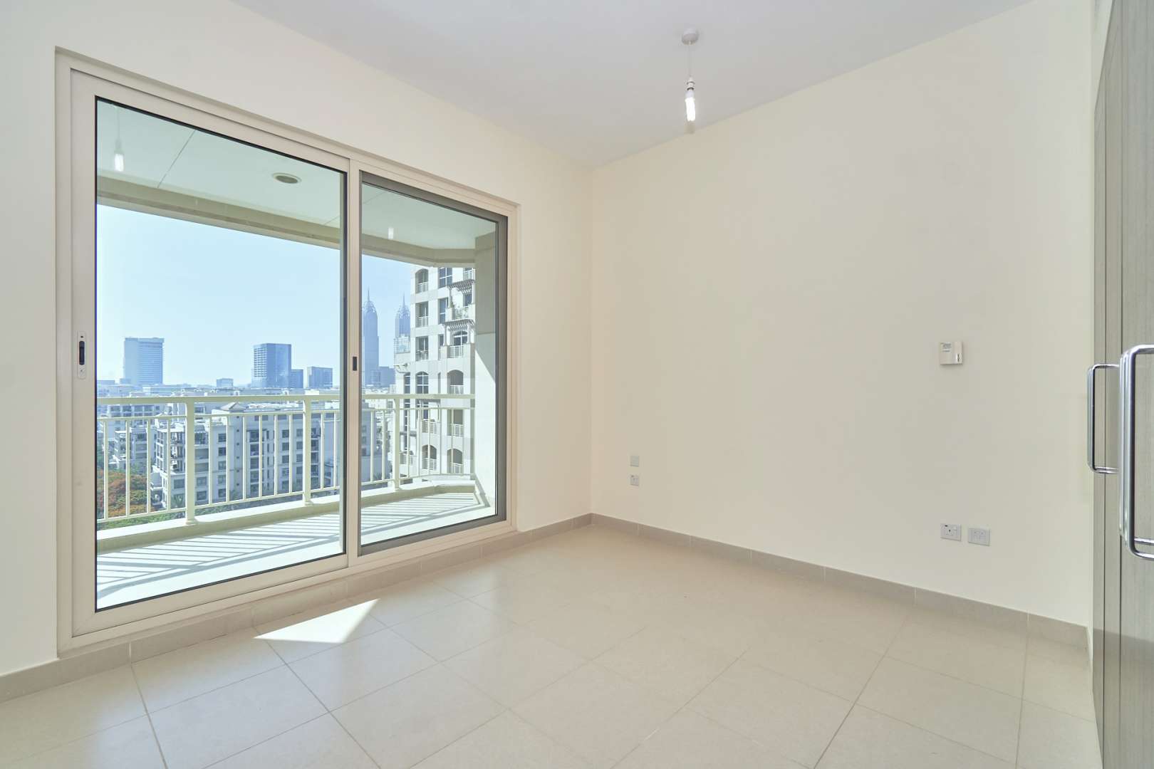 Modern kitchen with dark cabinets in 2-bedroom apartment, Mosela, The Greens, for rent