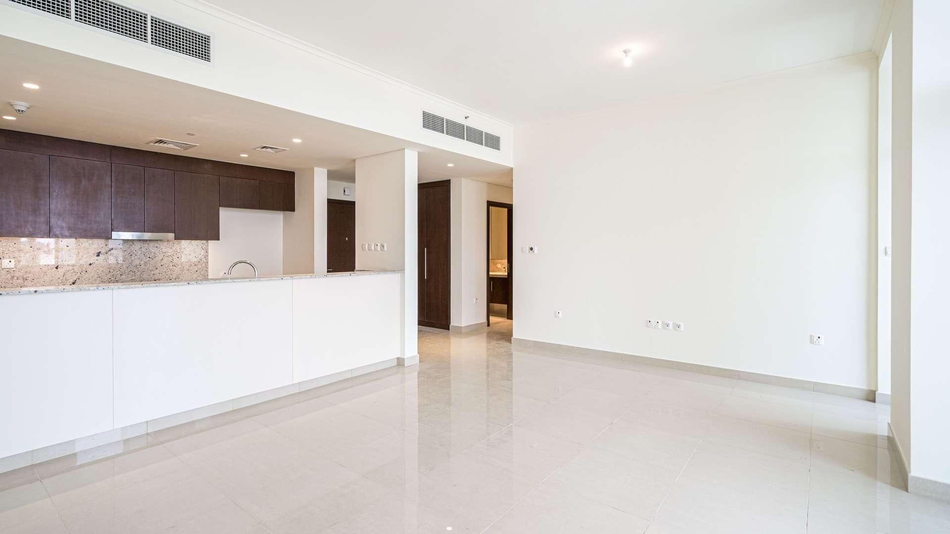 Modern apartment building exterior in Mulberry Park Heights, Dubai Hills Estate, for rent