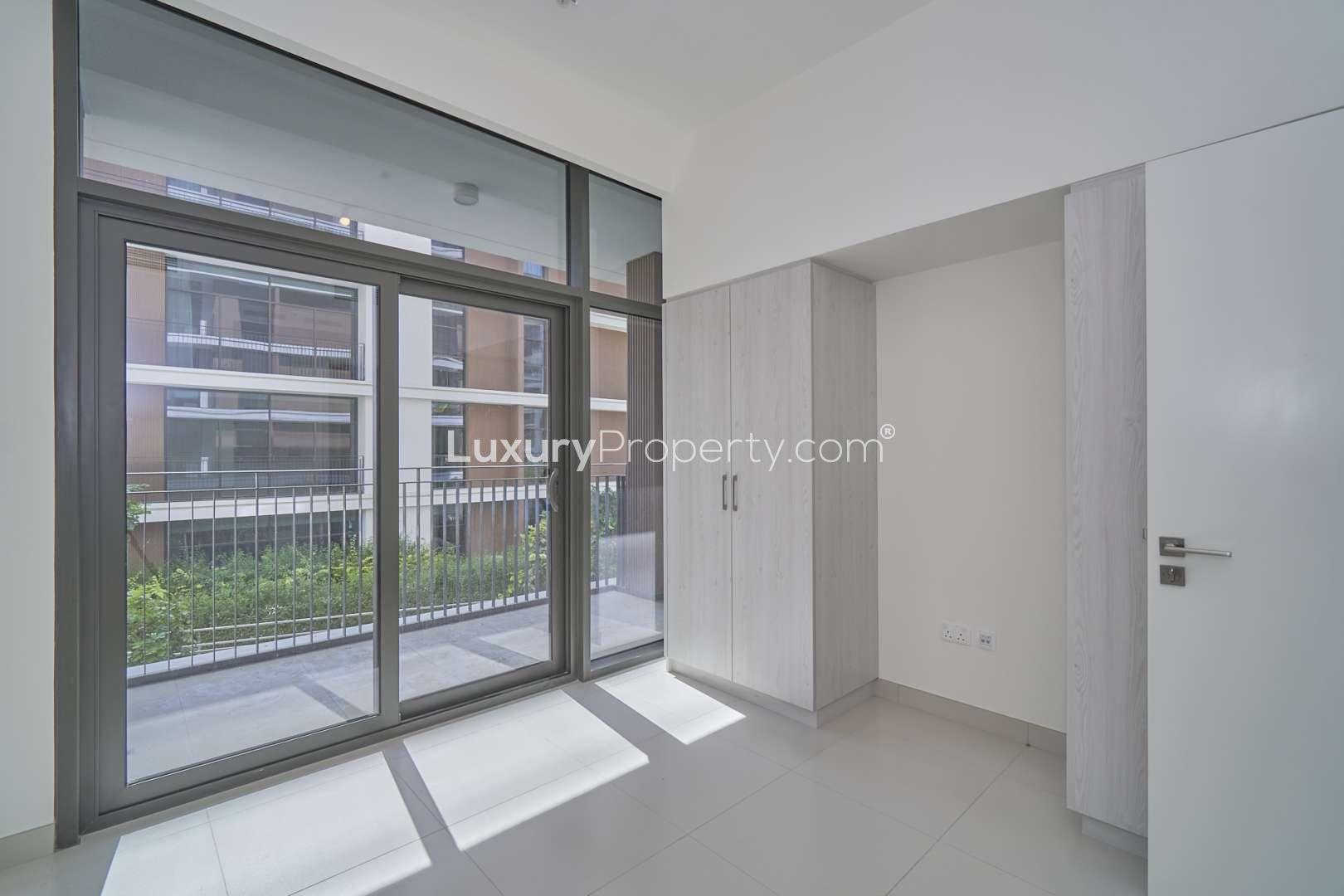 Chiller-free apartment with pool view in Park Point, Dubai Hills Estate for rent