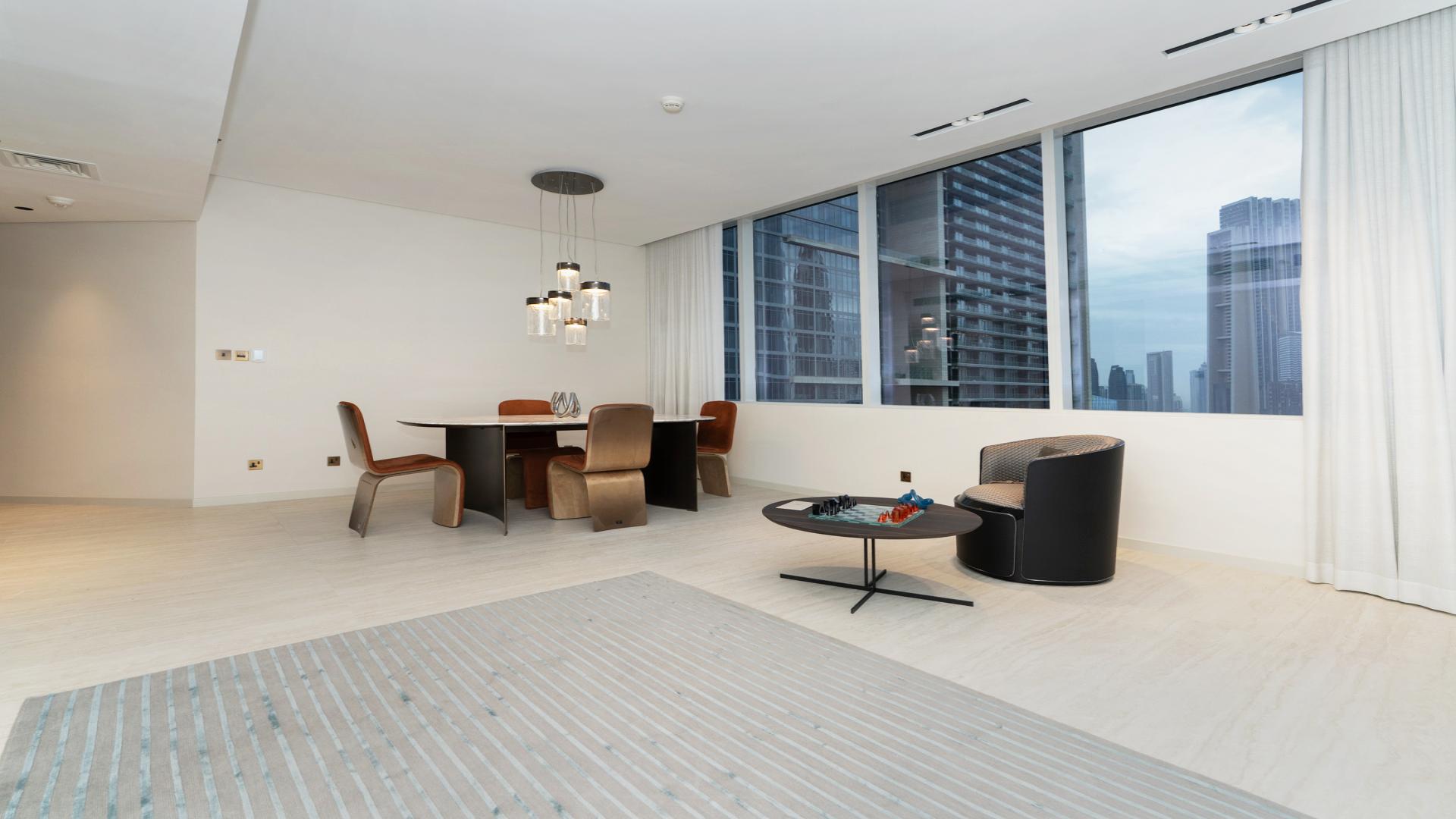 Modern dining area in spacious 2-bedroom apartment at Sky Gardens, DIFC for rent