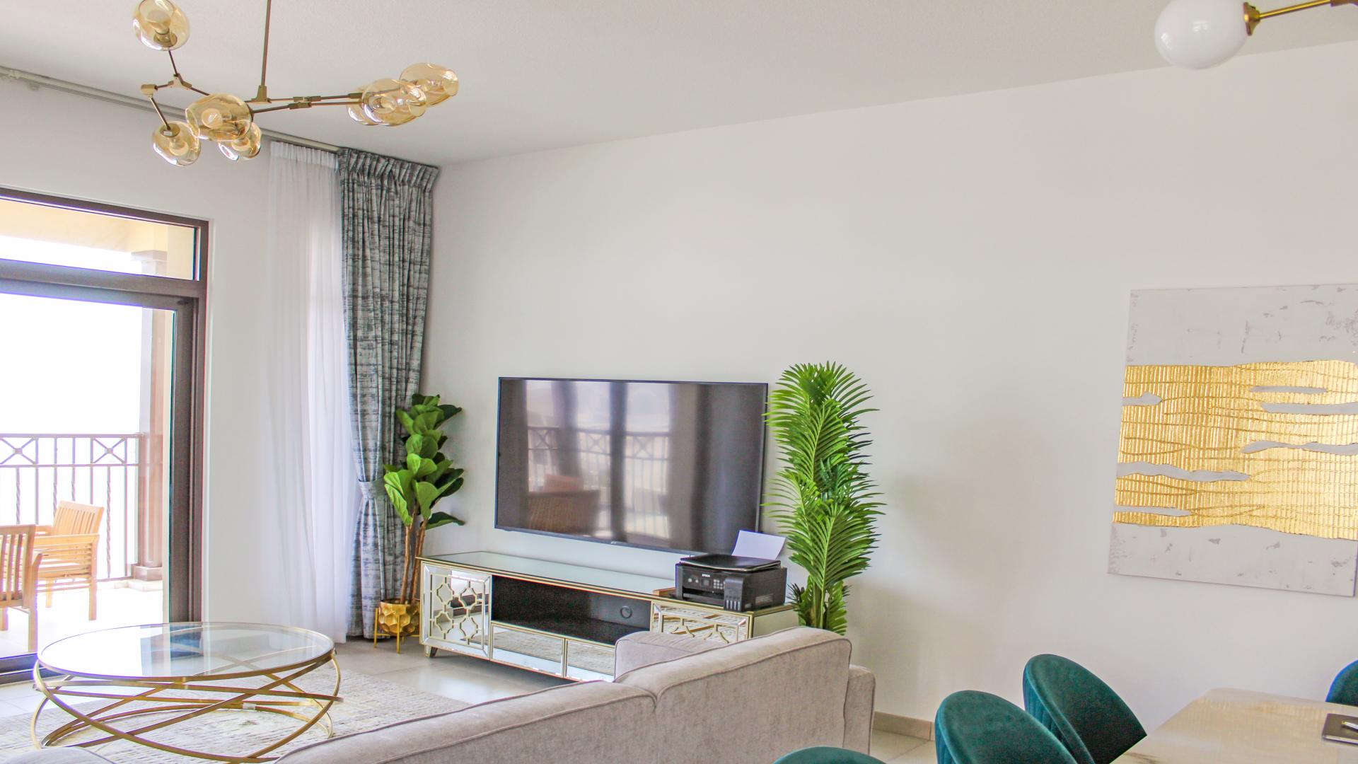 Fully furnished apartment interior with modern decor, Madinat Jumeirah Living, Umm Suqeim