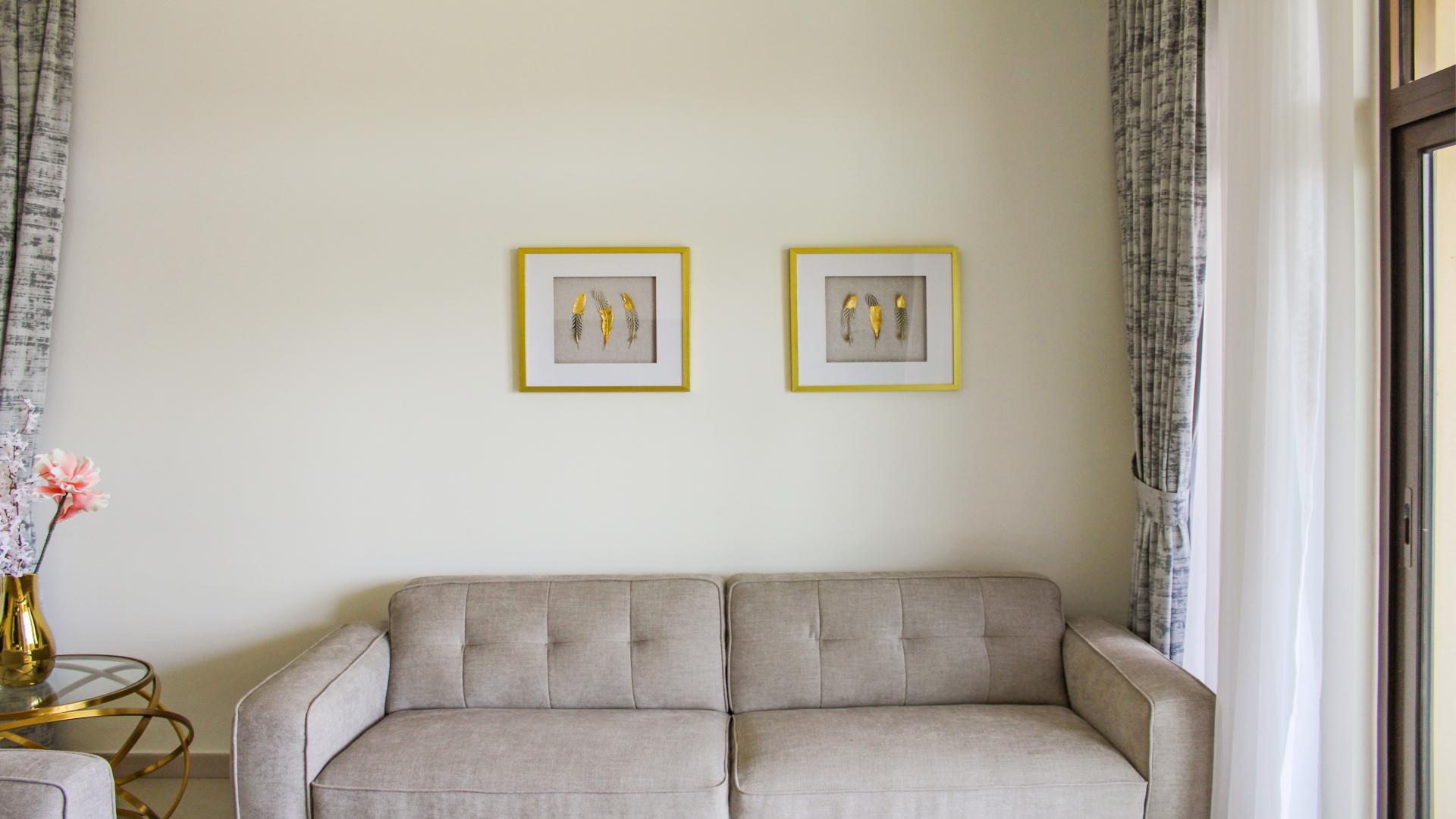 Fully furnished living room in high-floor apartment, Madinat Jumeirah Living, Umm Suqeim