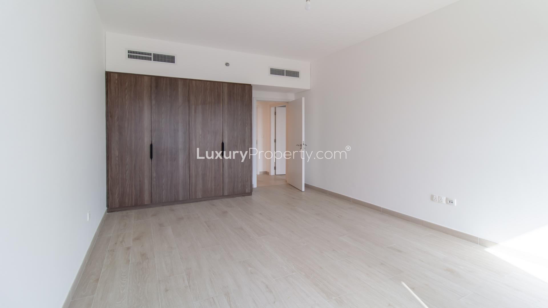 Luxurious bathroom in 2-bedroom apartment, Madinat Jumeirah Living, Dubai, featuring dual sinks and shower