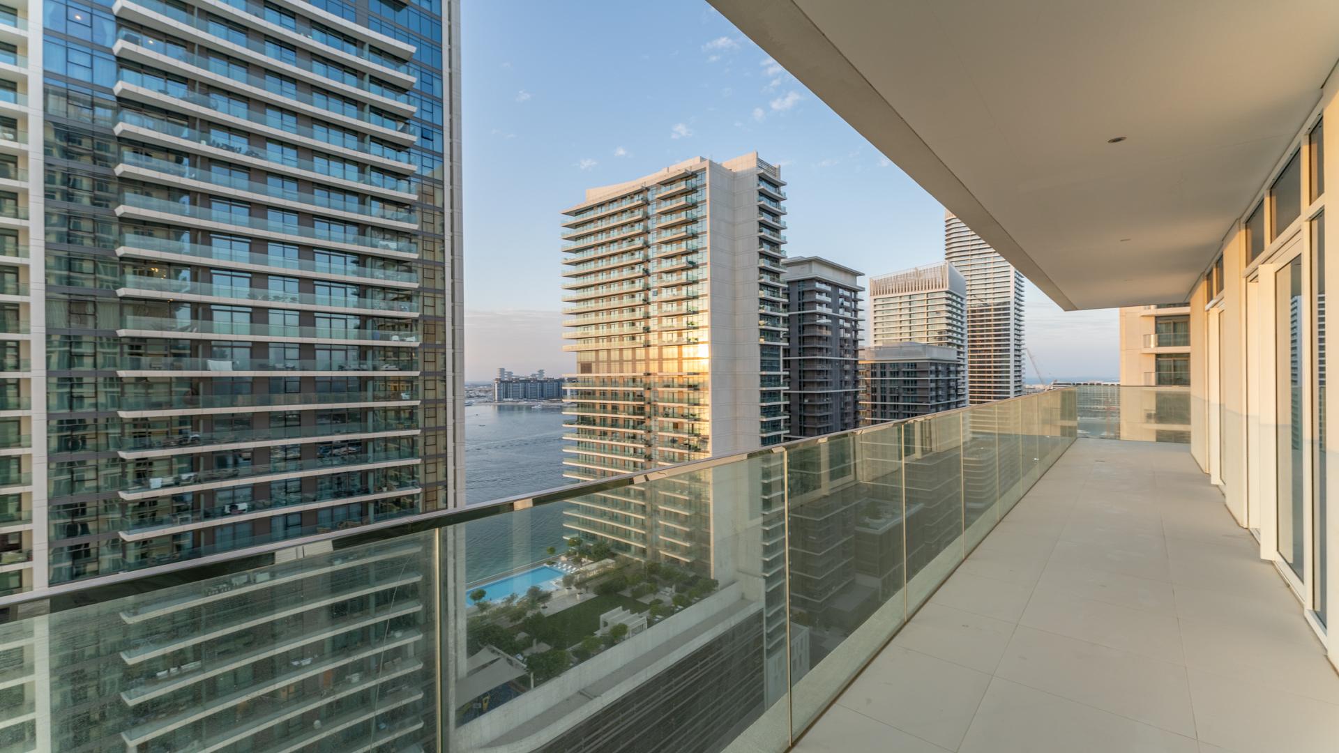Sunset view from balcony of 2-bed apartment in Emaar Beachfront, Dubai Harbour