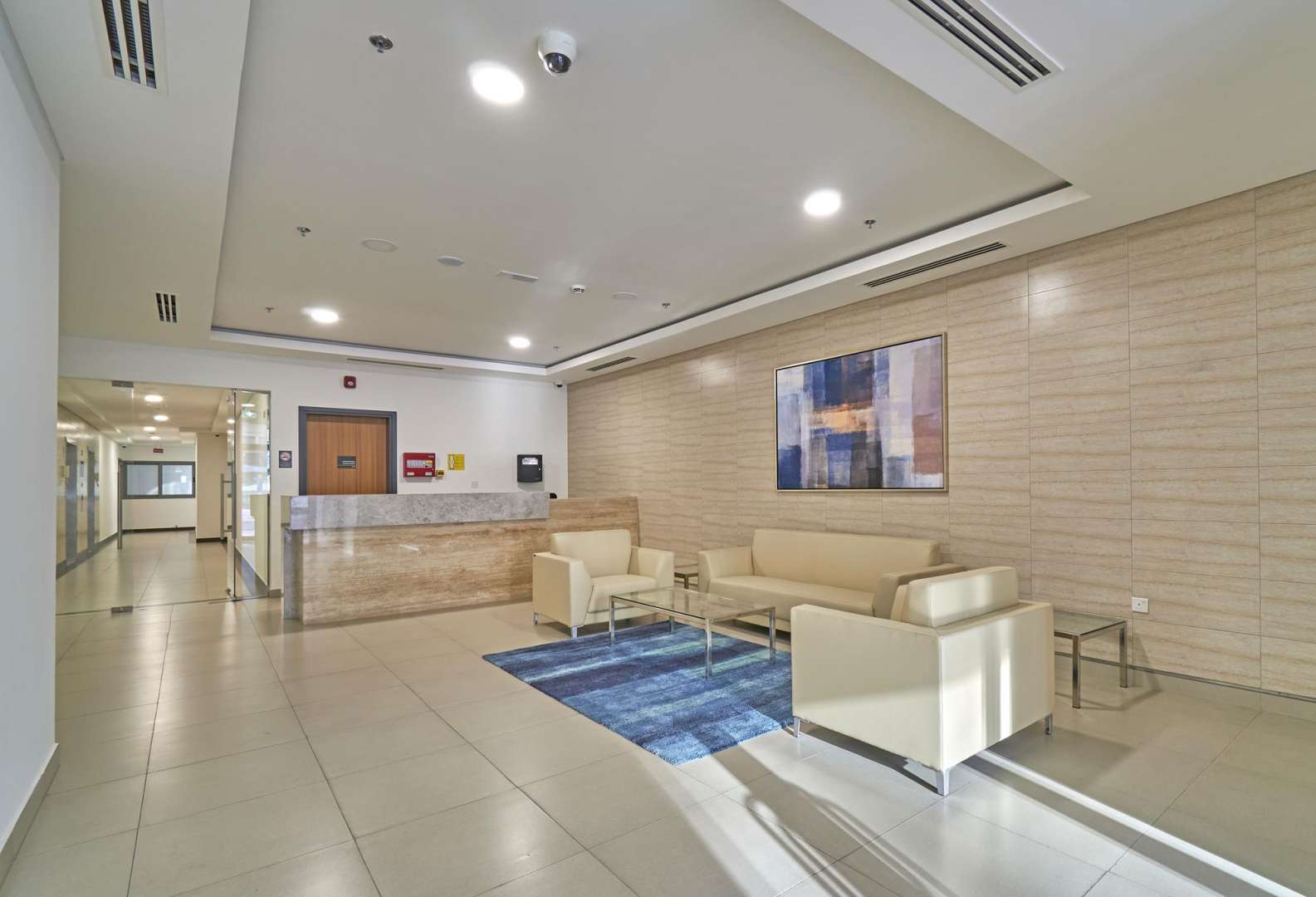 Empty living area in 2-bedroom apartment for rent, Al Barsha 1, Dubai