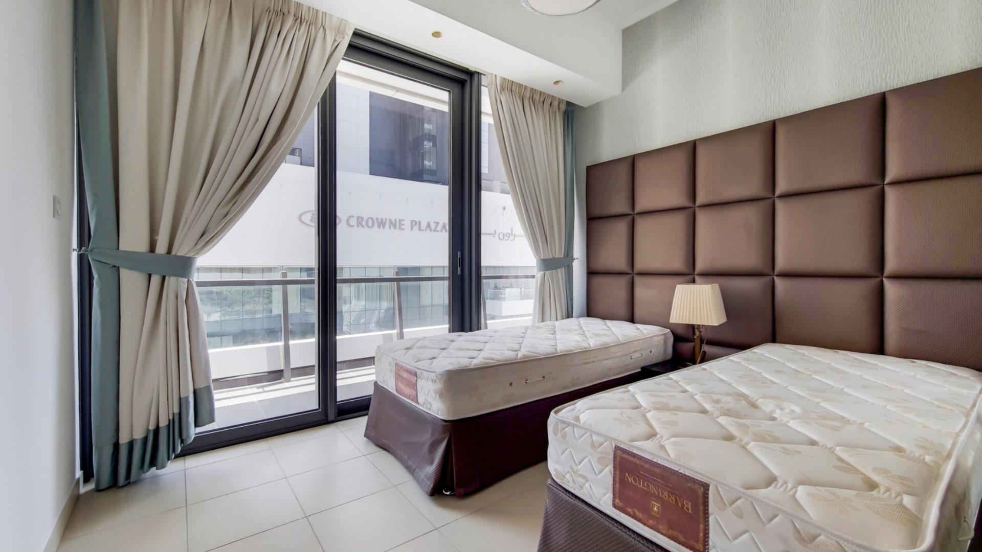 Spacious balcony view from modern apartment in Silverene Towers, Dubai Marina, for rent