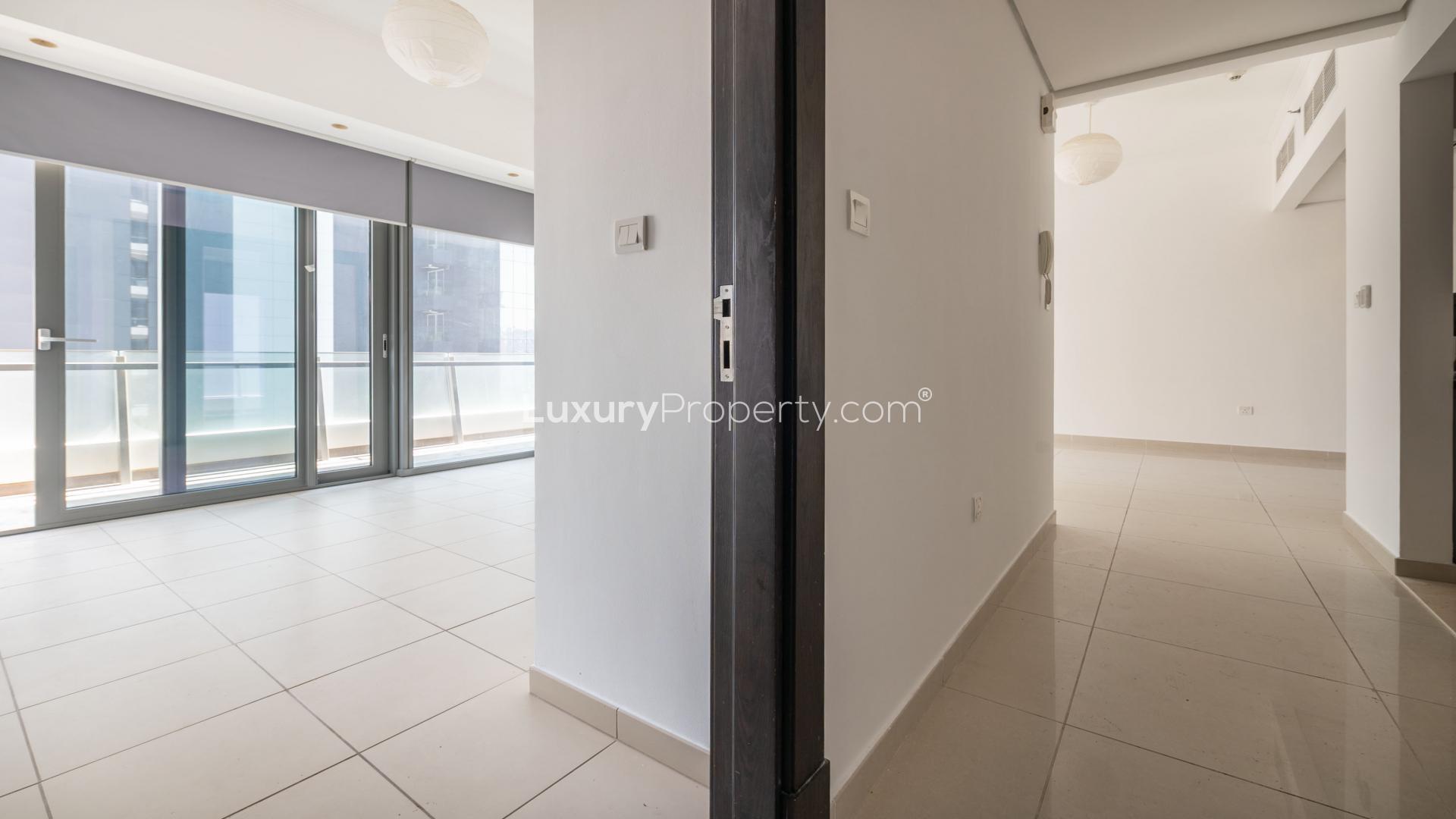 Modern 2-bed apartment view, Dubai Marina skyline and waterfront, Silverene Tower for rent