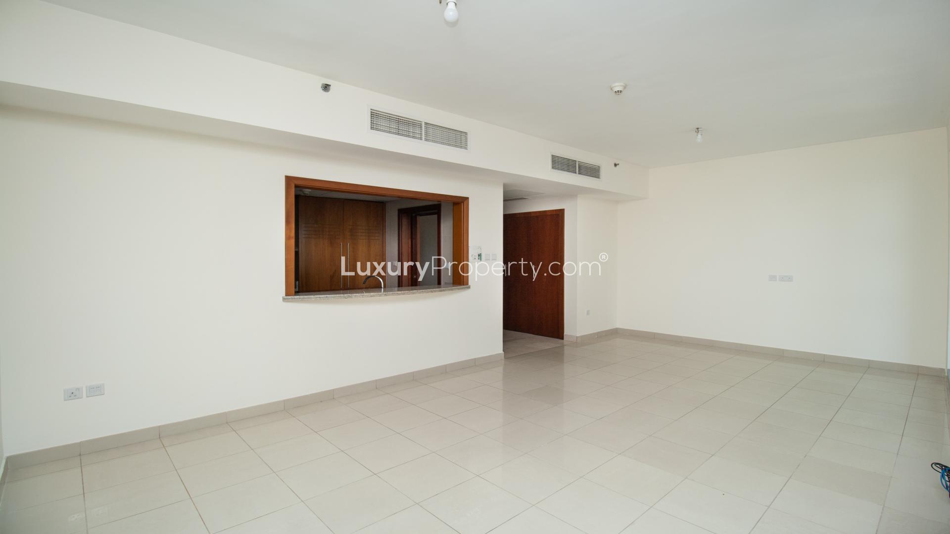 Modern kitchen in 2-bedroom apartment, Standpoint Tower A, Downtown Dubai, available for rent