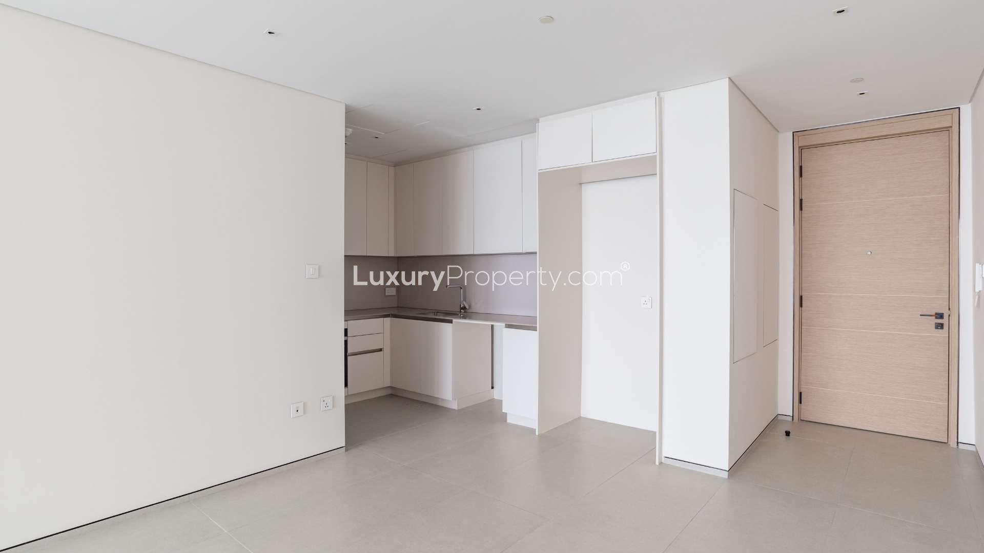 Modern kitchen in spacious 2-bed beachfront apartment, The Address Jumeirah Resort and Spa