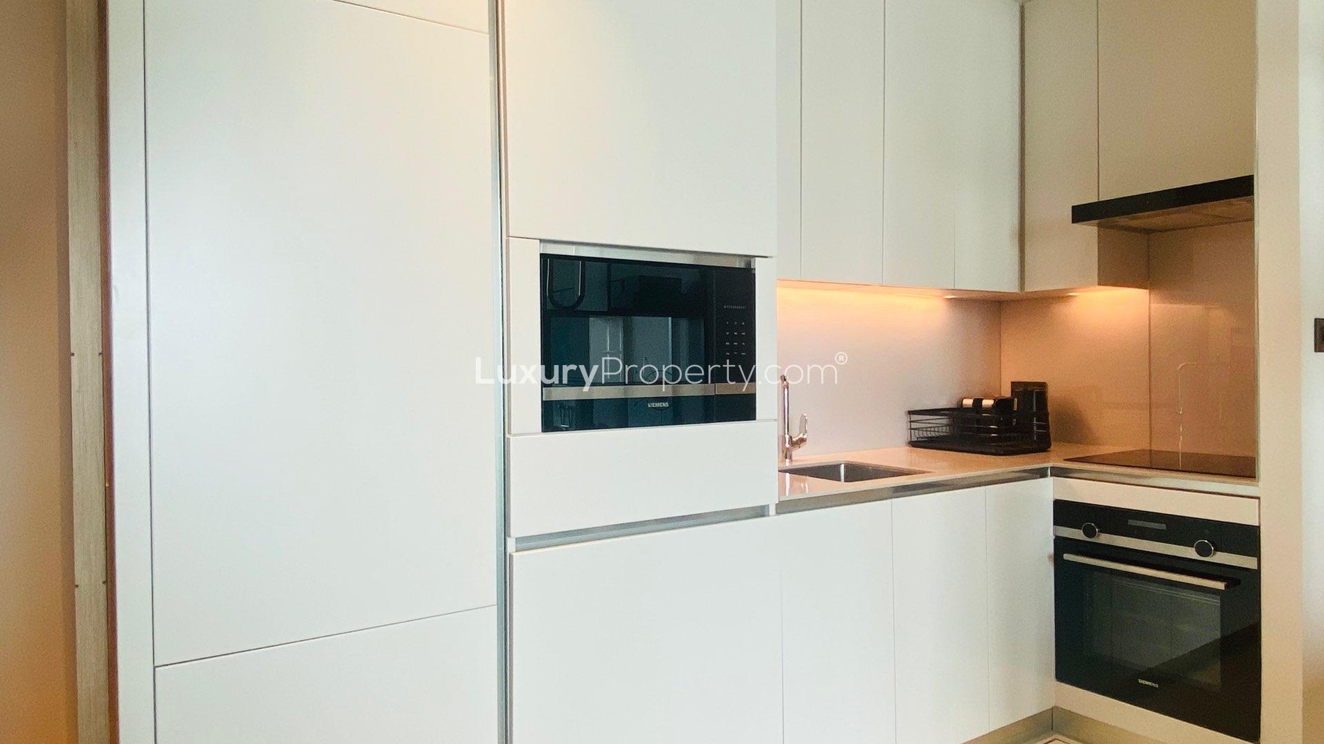 Furnished beachfront apartment living room with sea view in Jumeirah Beach Residence