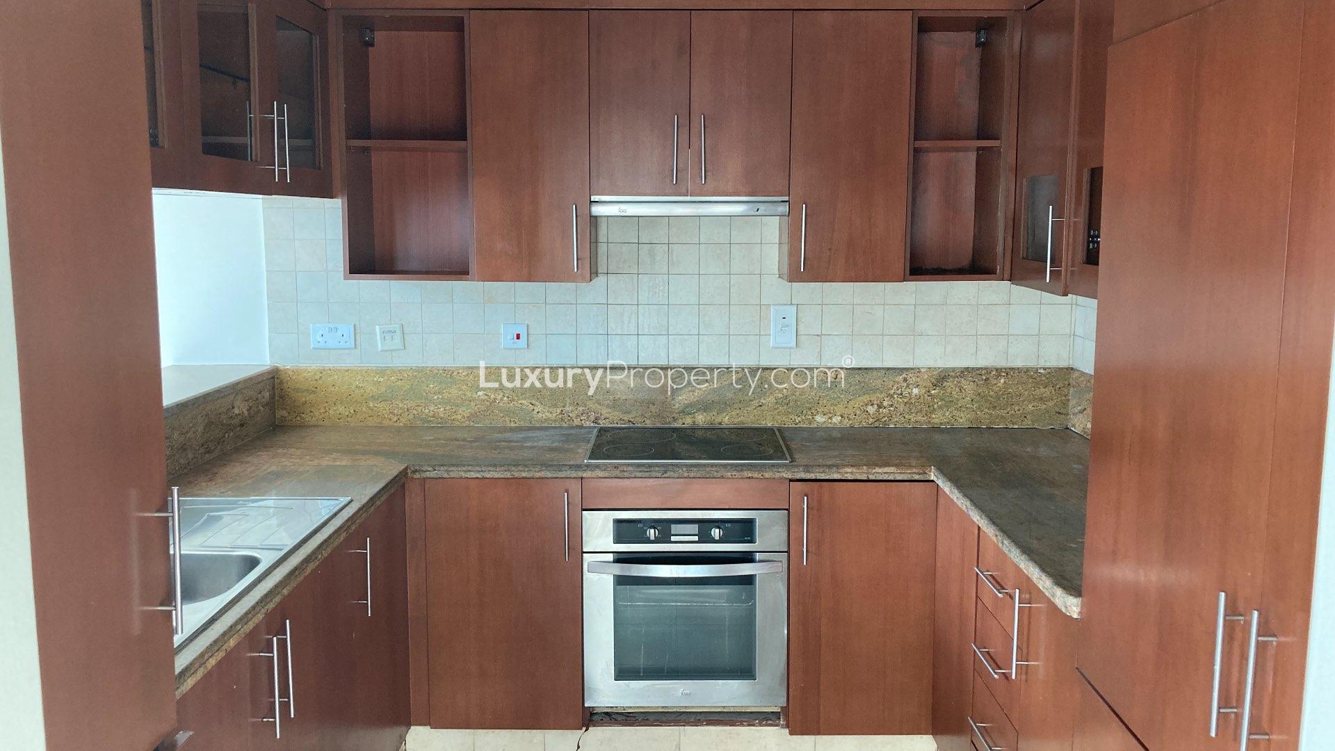 Bright kitchen and living area in 2-bedroom apartment, The Fairways, The Views