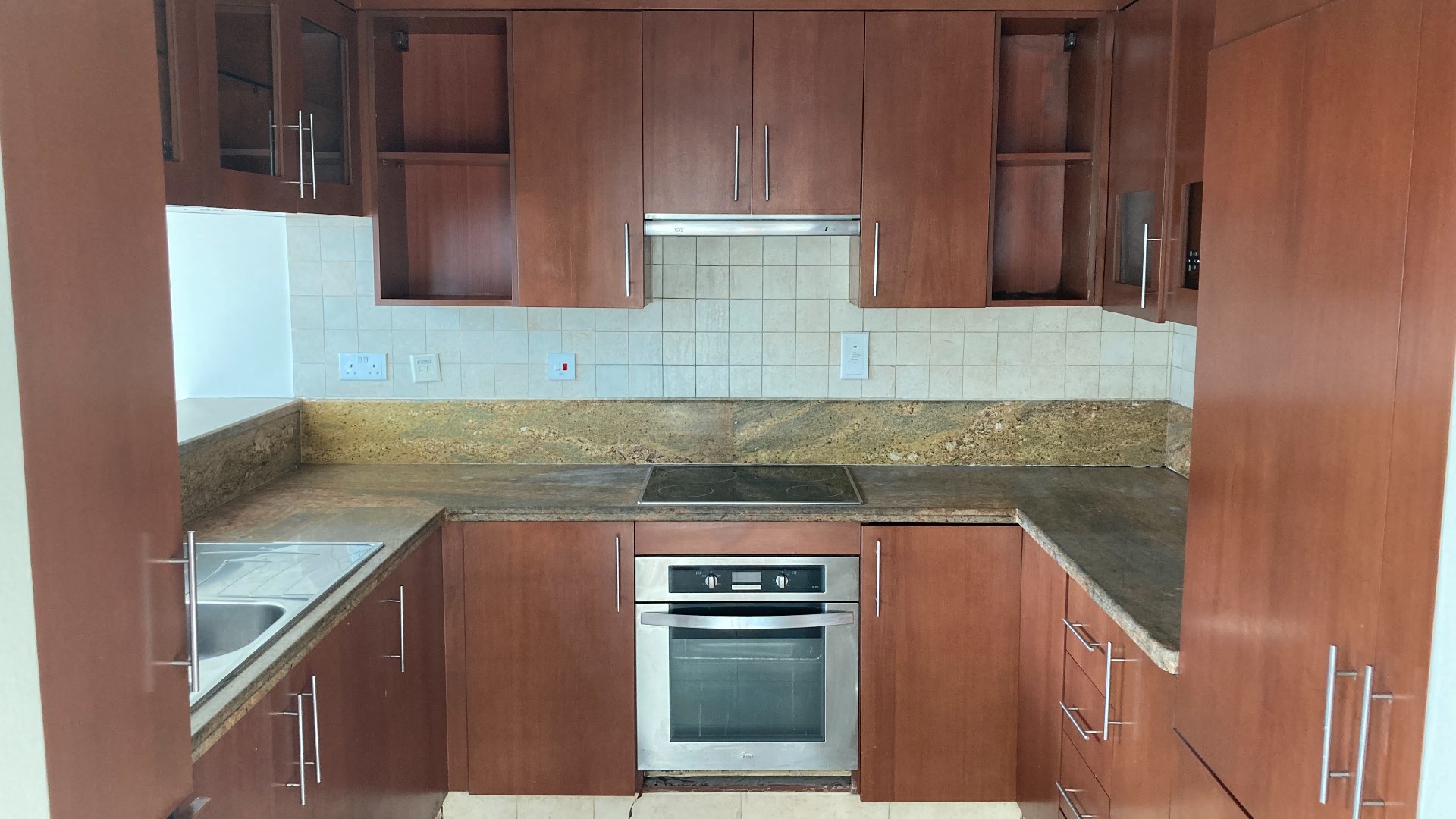 Bright kitchen and living area in 2-bedroom apartment, The Fairways, The Views