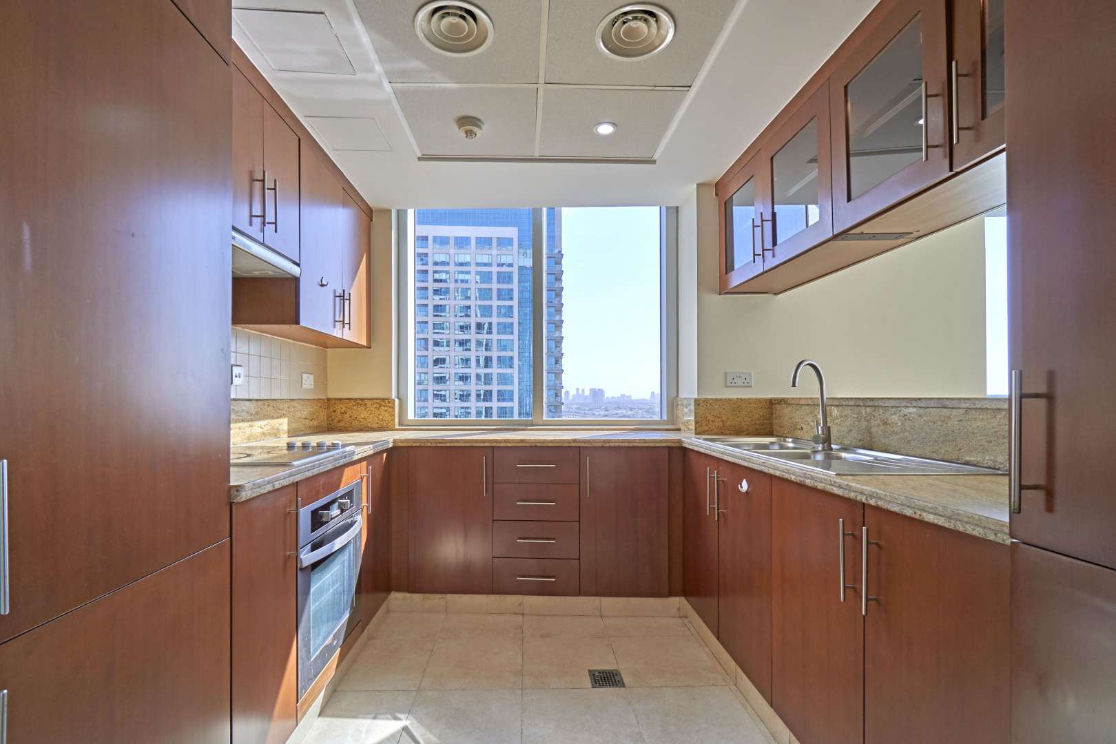 Bright, spacious living area in 2-bedroom apartment, Fairways North, The Views