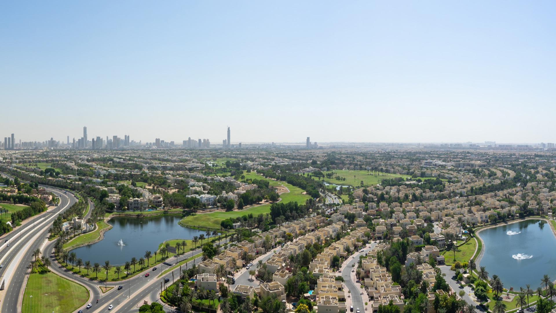 Luxurious living room and dining area in W Residences JLT corner apartment for sale