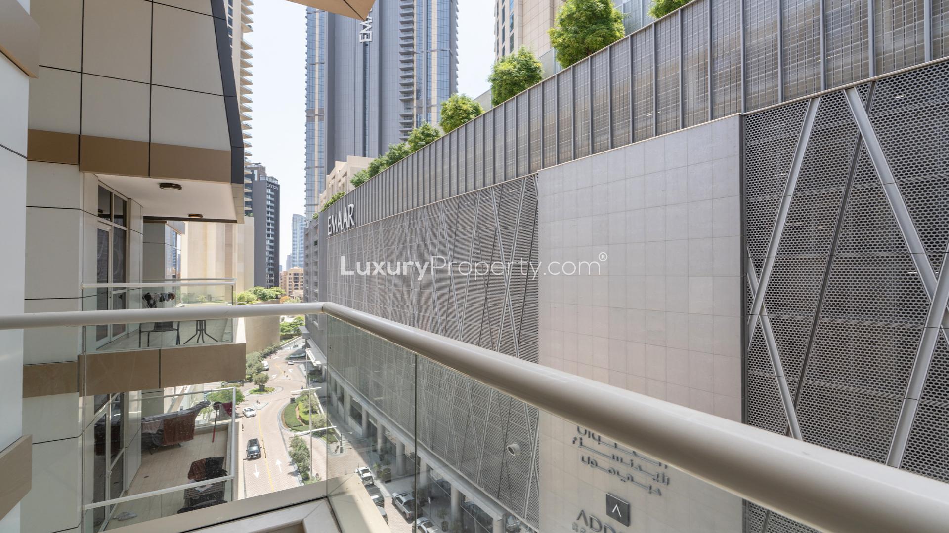 Stylish living room in 2-bedroom Mon Reve apartment, Downtown Dubai, with modern furnishings