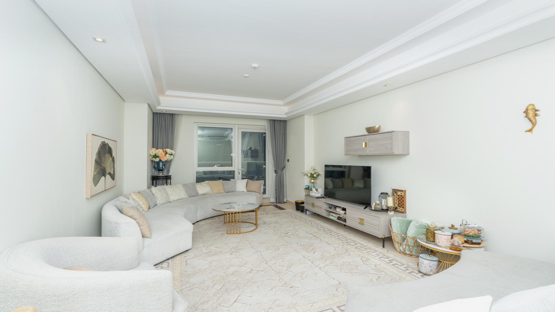 Luxurious living room in Mon Reve, Downtown Dubai apartment for sale, LP45404