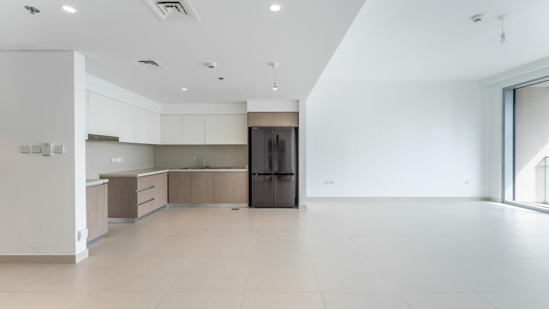 Aerial view of modern skyscrapers at Address Harbour Point, Dubai Creek Harbour