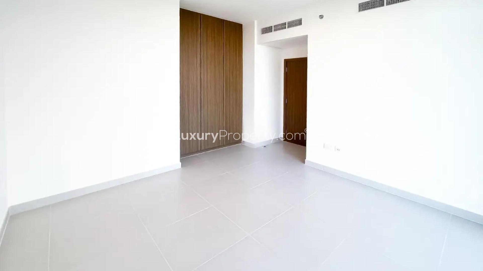 Modern kitchen in 2-bedroom apartment, Palace Residences, Dubai Creek Harbour, available for sale