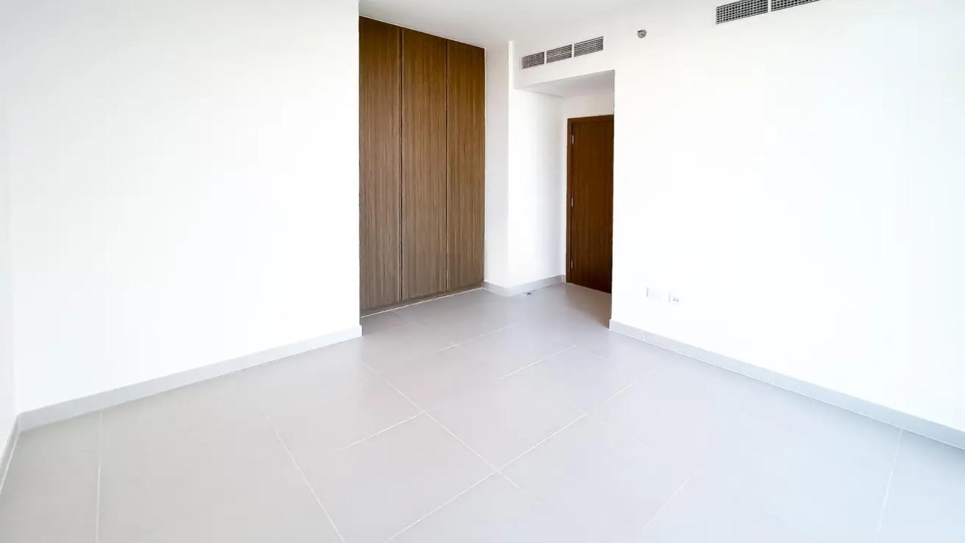 Modern kitchen in 2-bedroom apartment, Palace Residences, Dubai Creek Harbour, available for sale