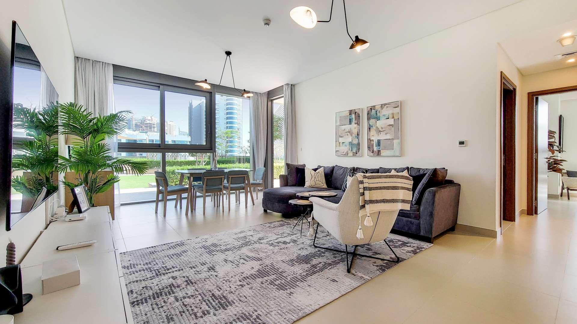 Outdoor patio of luxury 2-bedroom apartment in Dubai Marina's 52/42 Tower with garden view