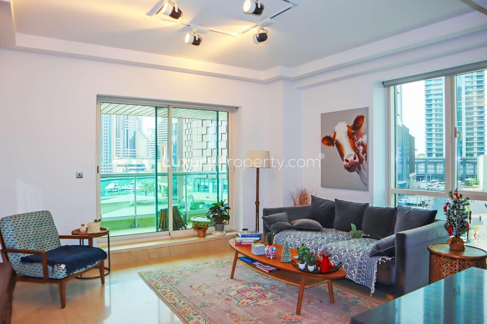 Modern bathroom in upgraded two-bedroom apartment, Emaar 6 Towers, Dubai Marina