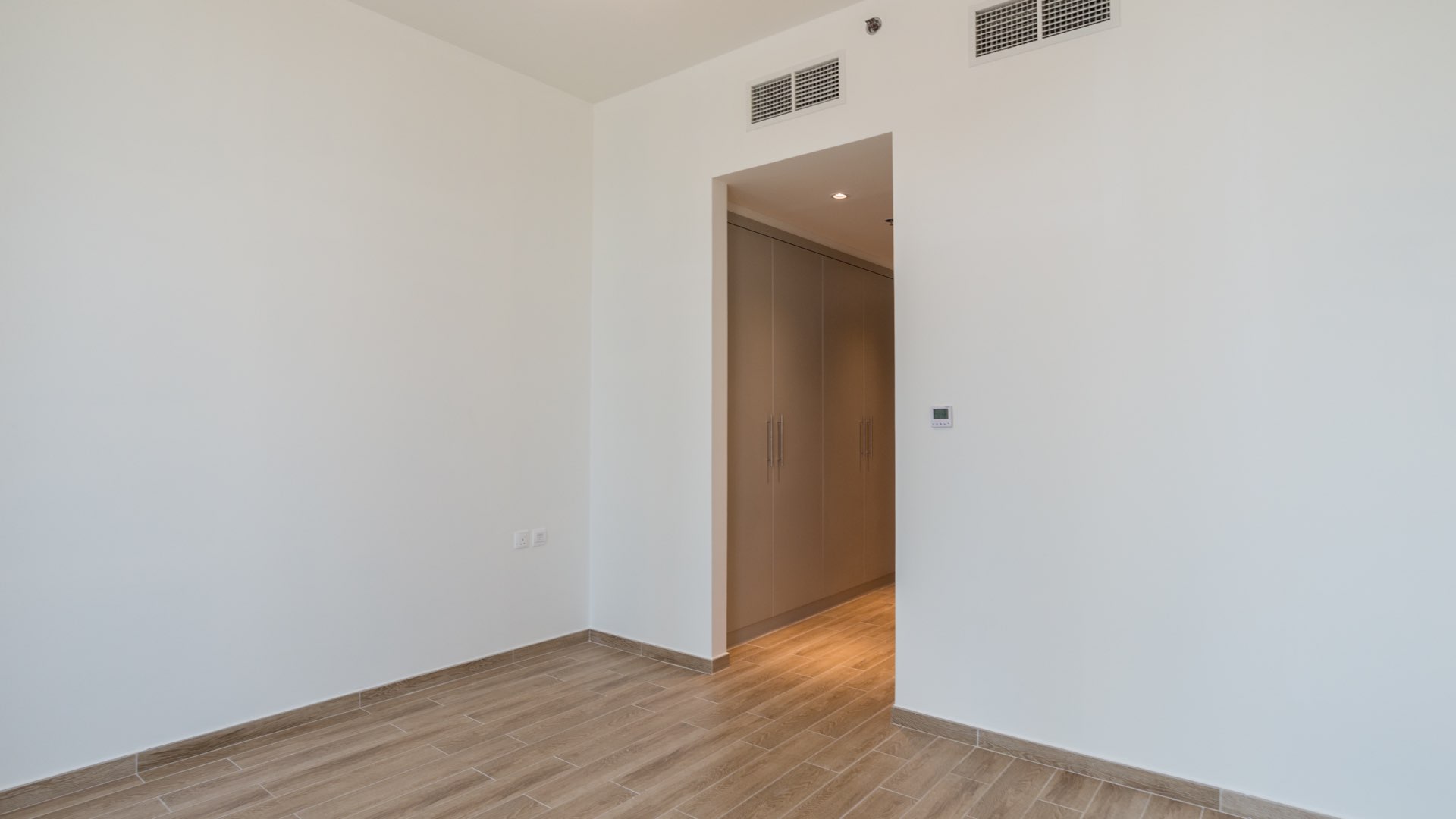 Luxurious bathroom and closet in 2-bedroom apartment, Amna Tower, Al Habtoor City, Business Bay