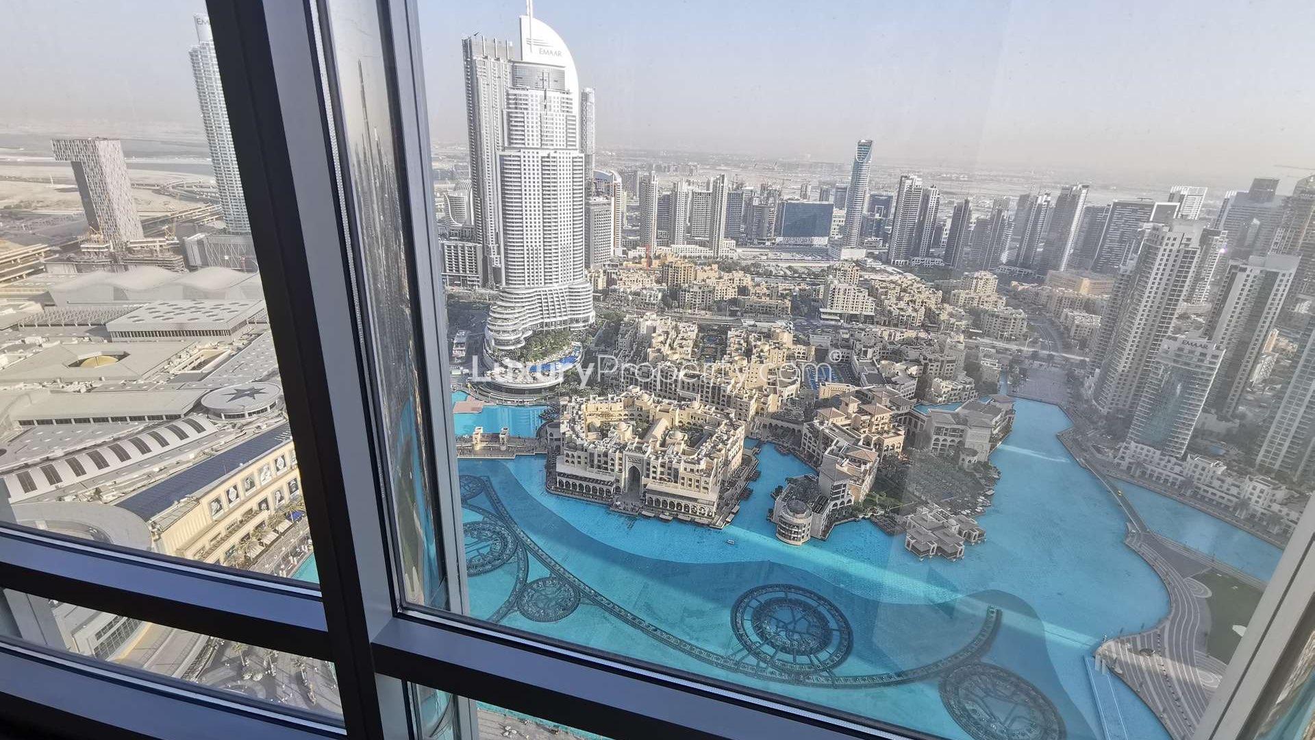 Stunning fountain view from 2-bedroom apartment in Burj Khalifa Area, Downtown Dubai
